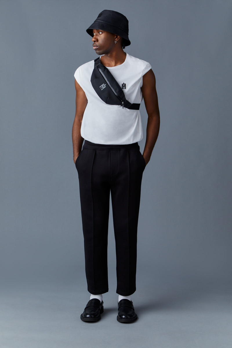 BENNET Leather bucket hat with metal logo 4