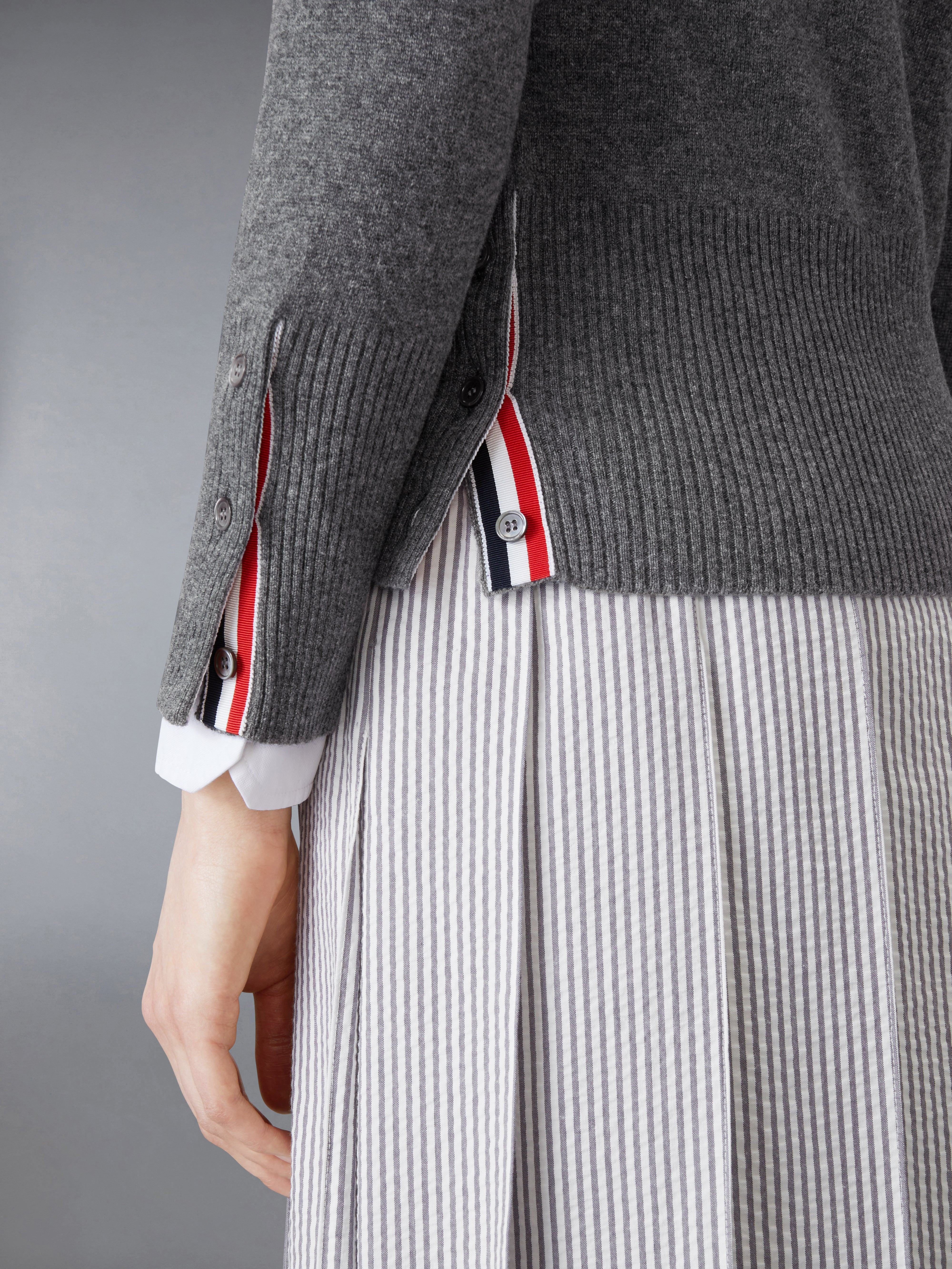 Medium Grey Cashmere 4-Bar V-Neck Cardigan - 5