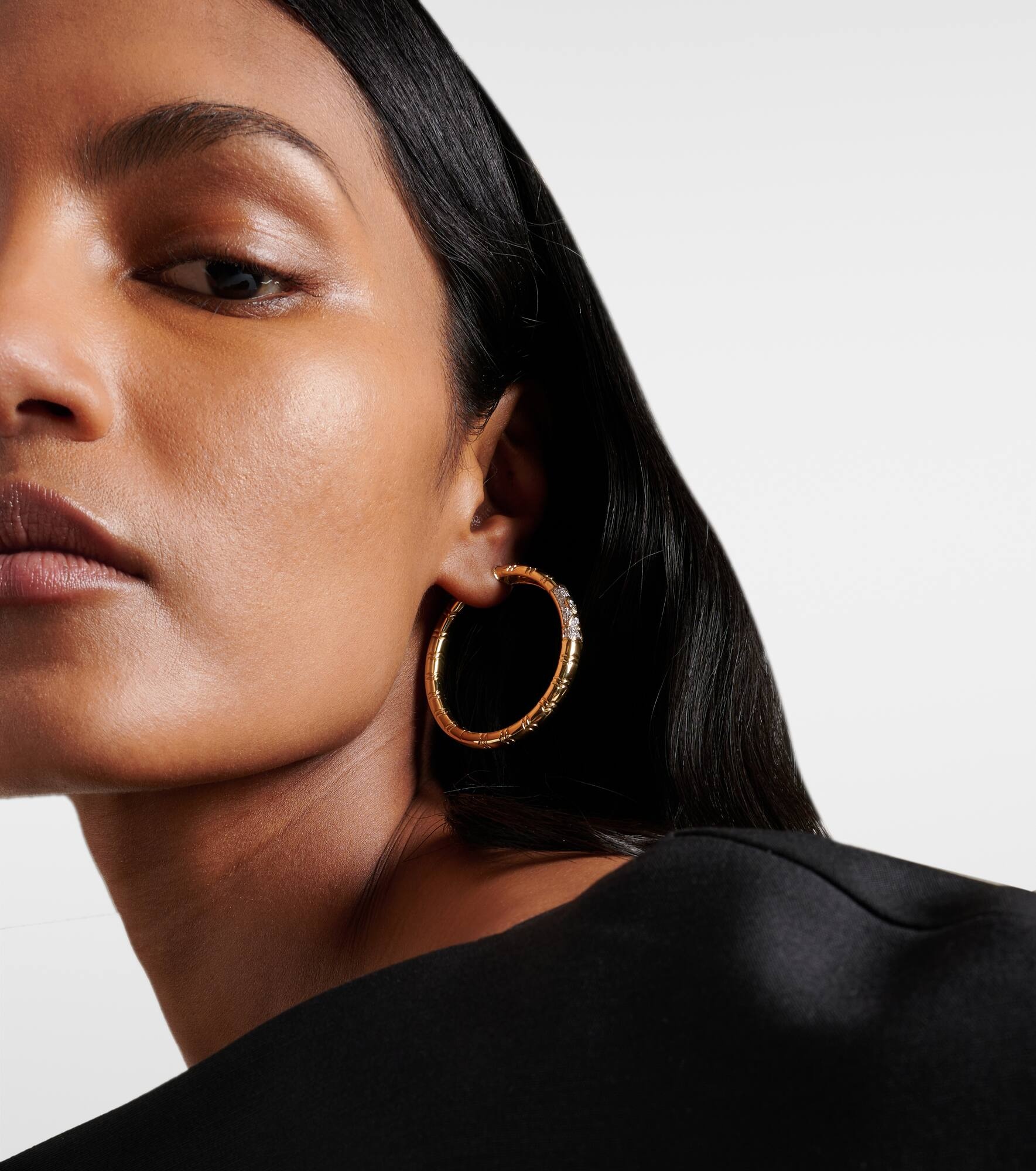 Ondine 18kt yellow gold hoop earrings with diamonds - 3