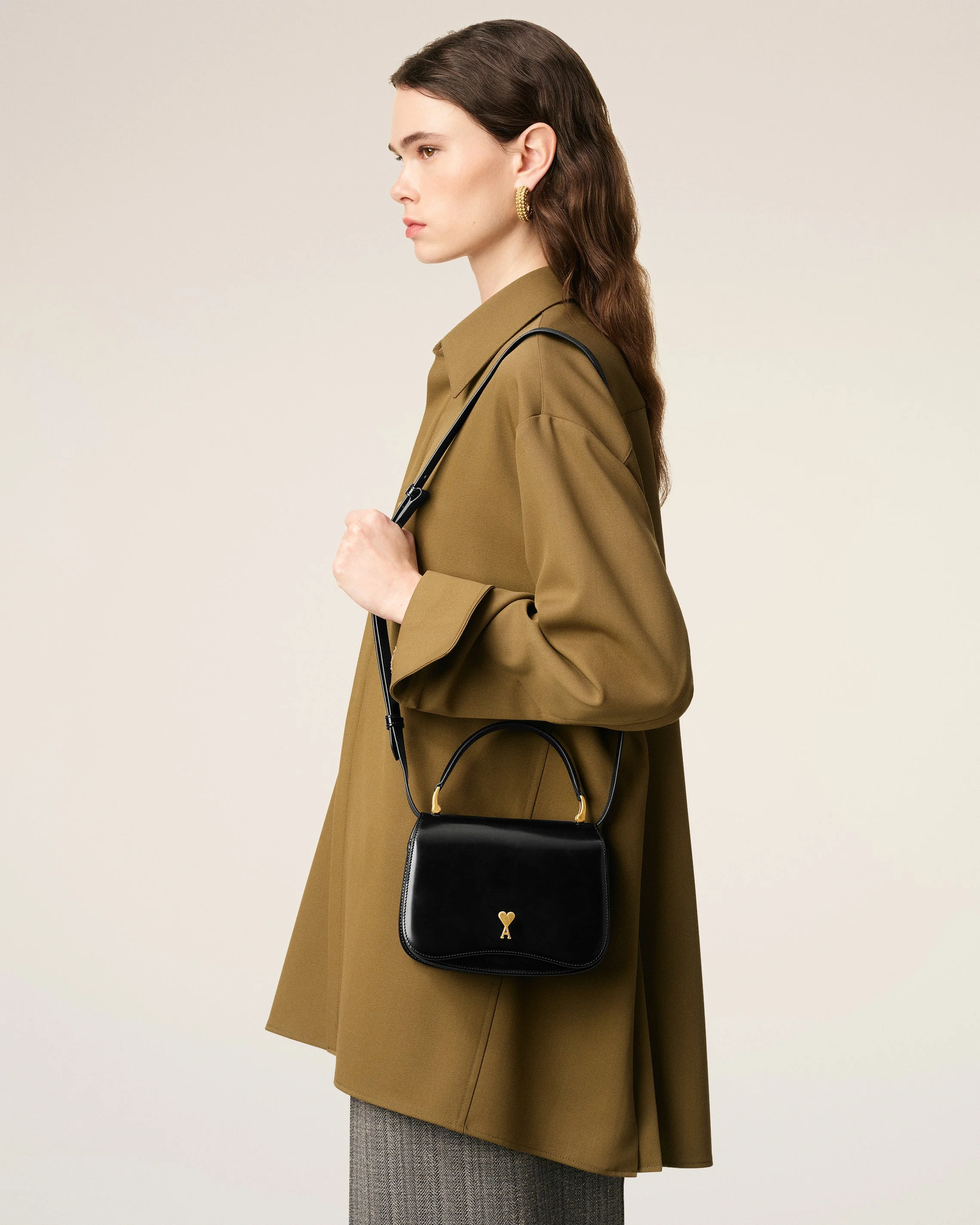 AMI Paris BLACK GLAZED LEATHER TOP HANDLE PARIS PARIS BAG - ULL718 
