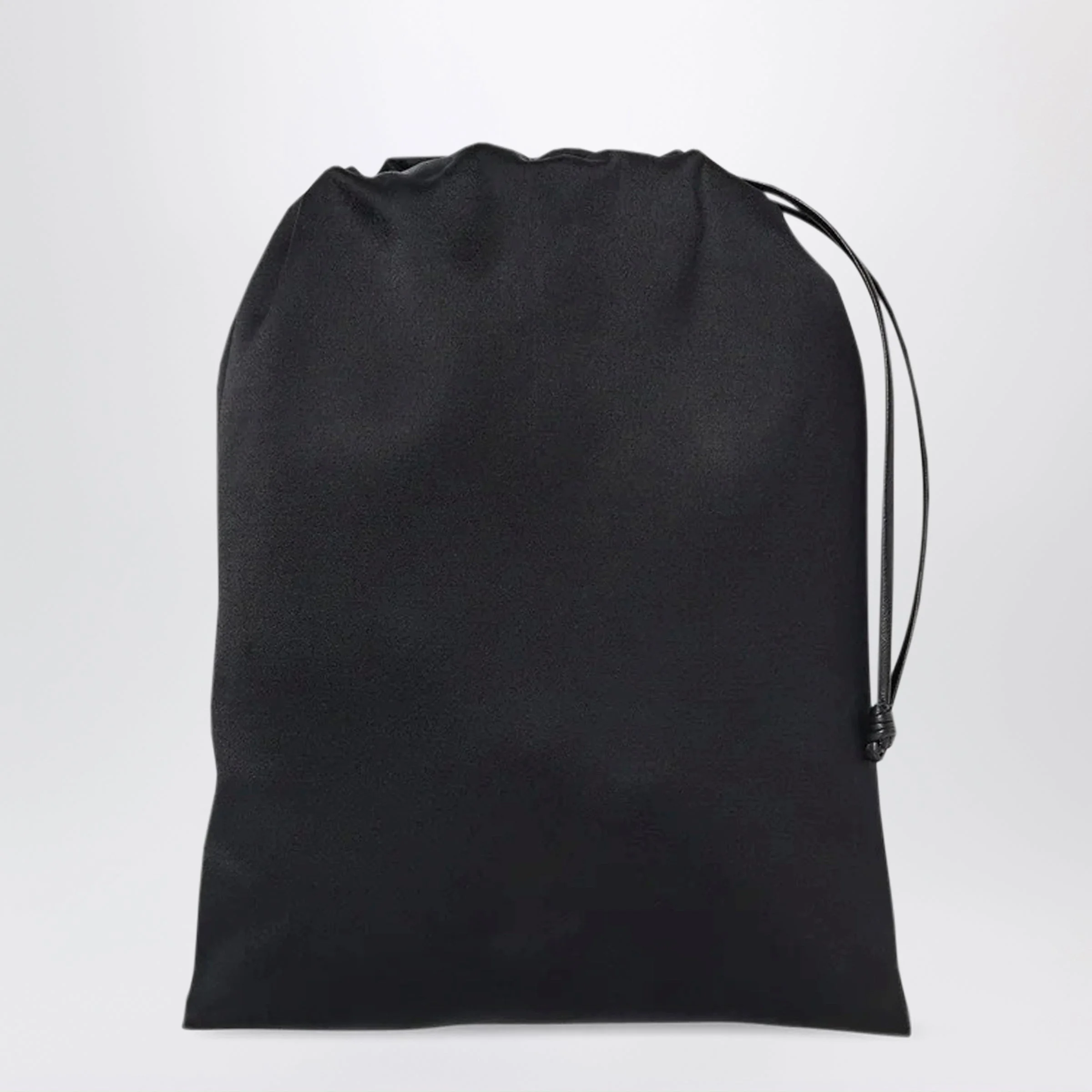 Ray black silk pouch - 1