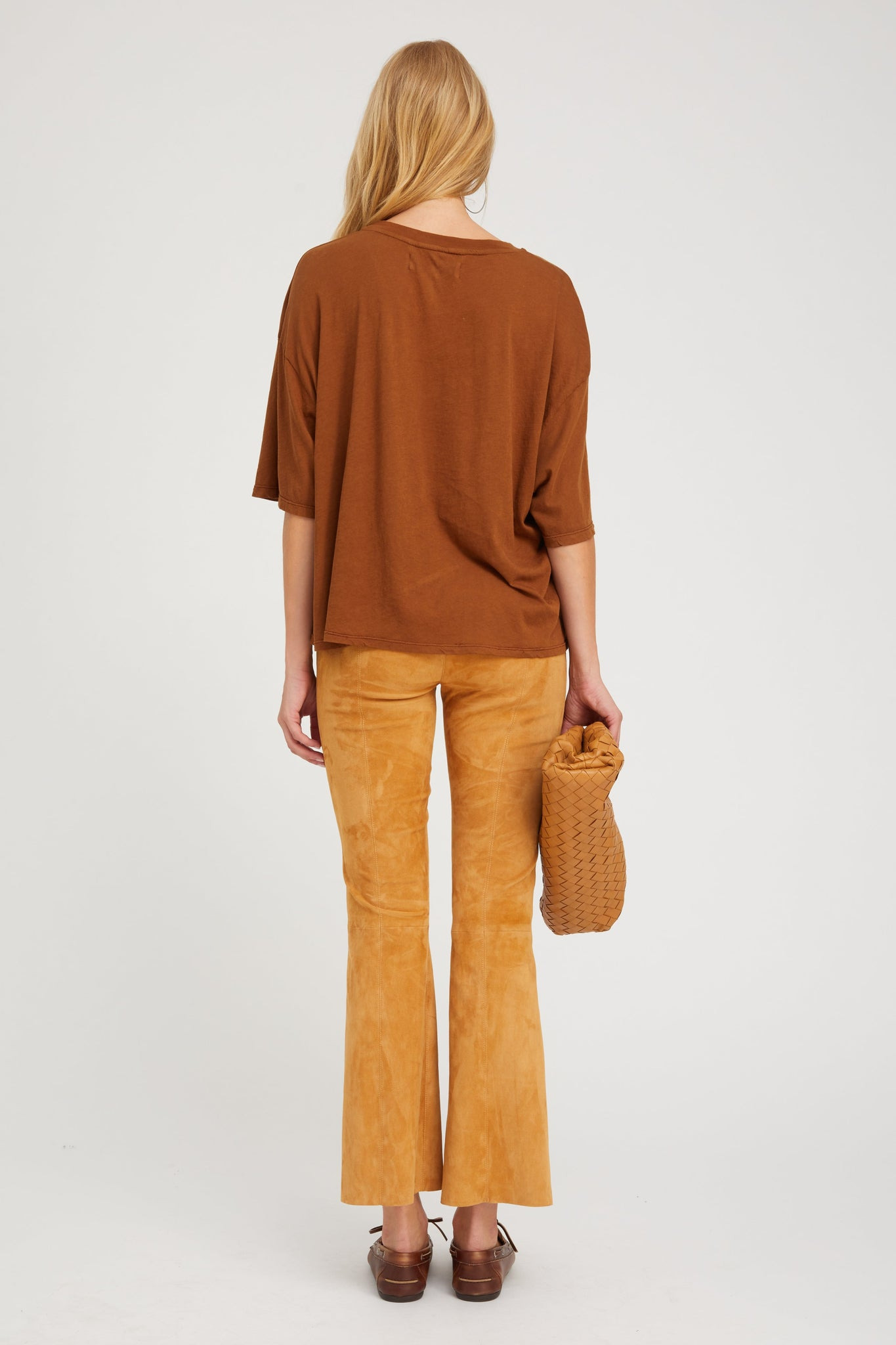 NUTMEG SUEDE ANKLE FLARE PANTS WITH PRINCESS SEAMS - 4