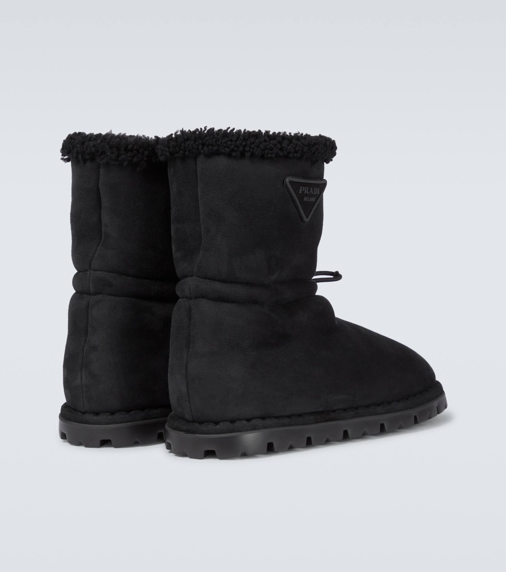 Suede boots - 6