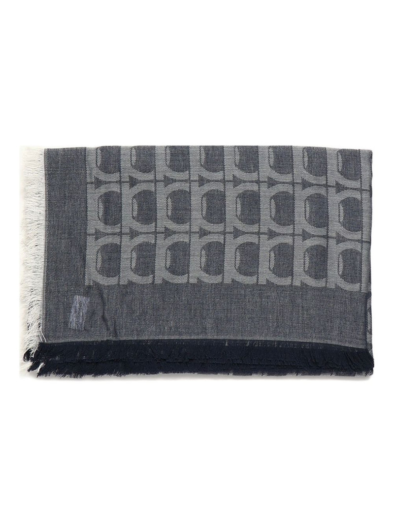 Gancini-pattern fringed scarf 3