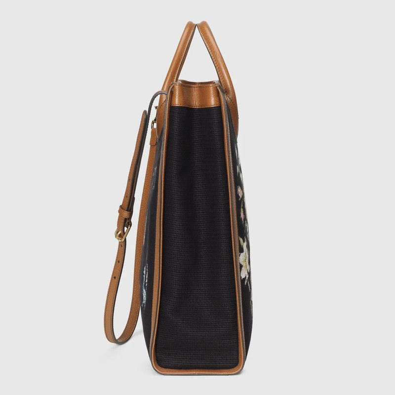 Tote bag with floral embroidery 4