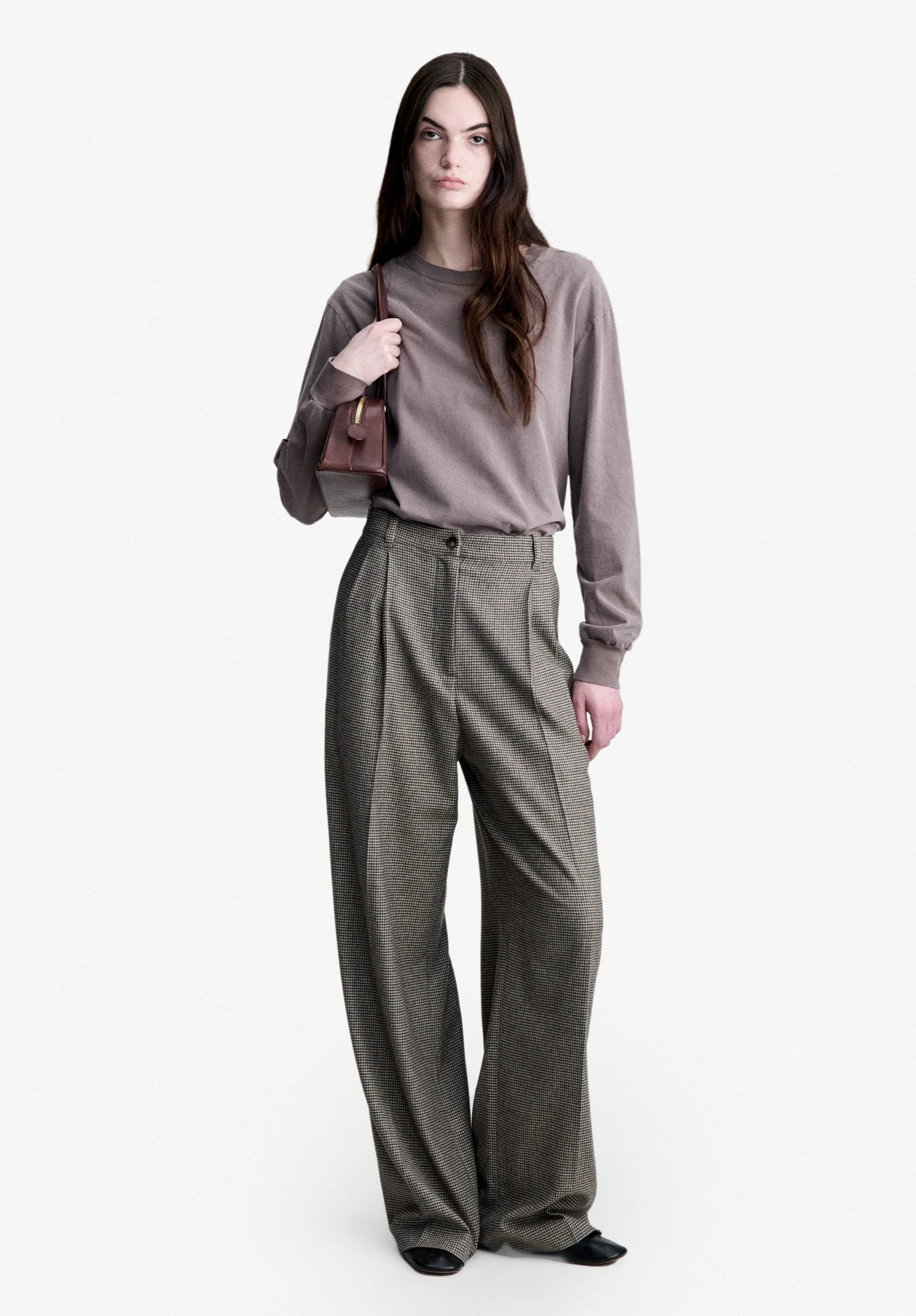 A.P.C. WINTER 26 LONG-SLEEVE T-SHIRT - 1