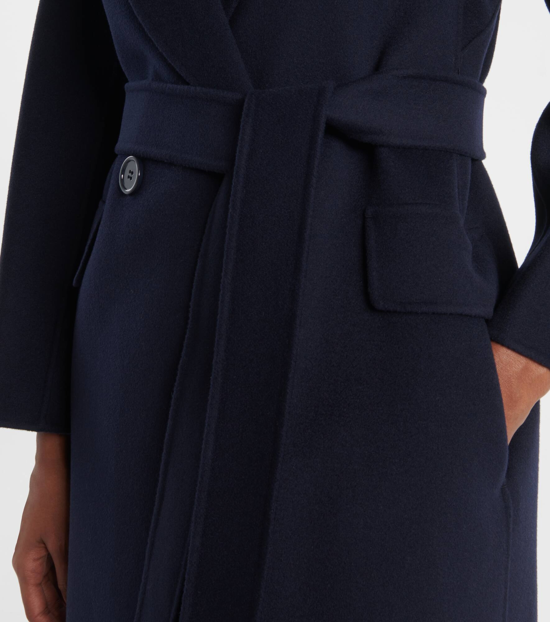 Belted virgin wool coat - 5