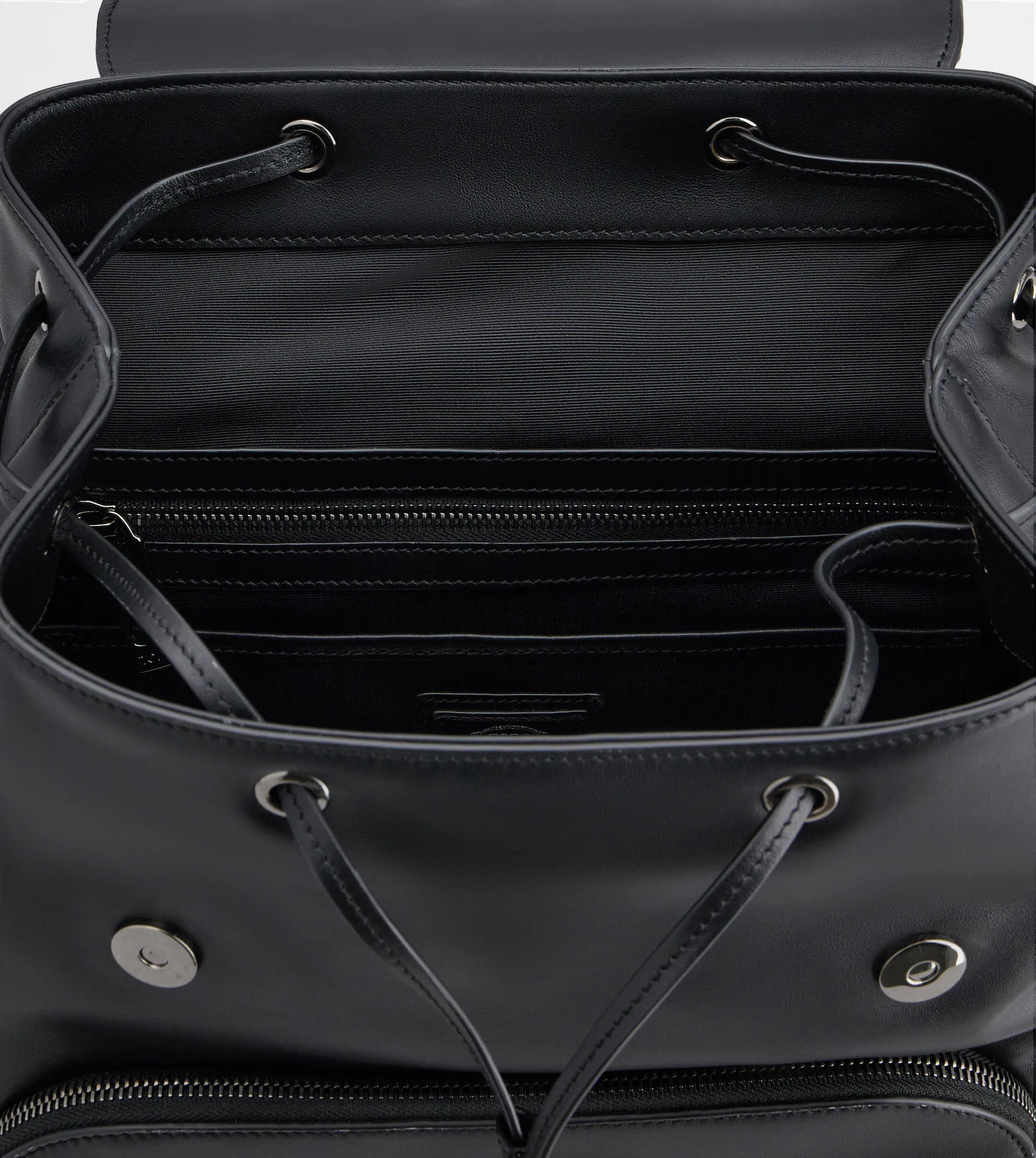 T TIMELESS BACKPACK IN LEATHER MEDIUM - BLACK - 4