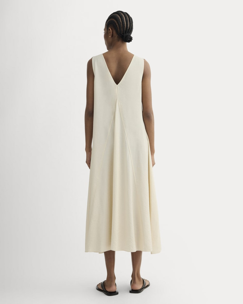 THE V-NECK DRESS IN SOFTLUXE 3