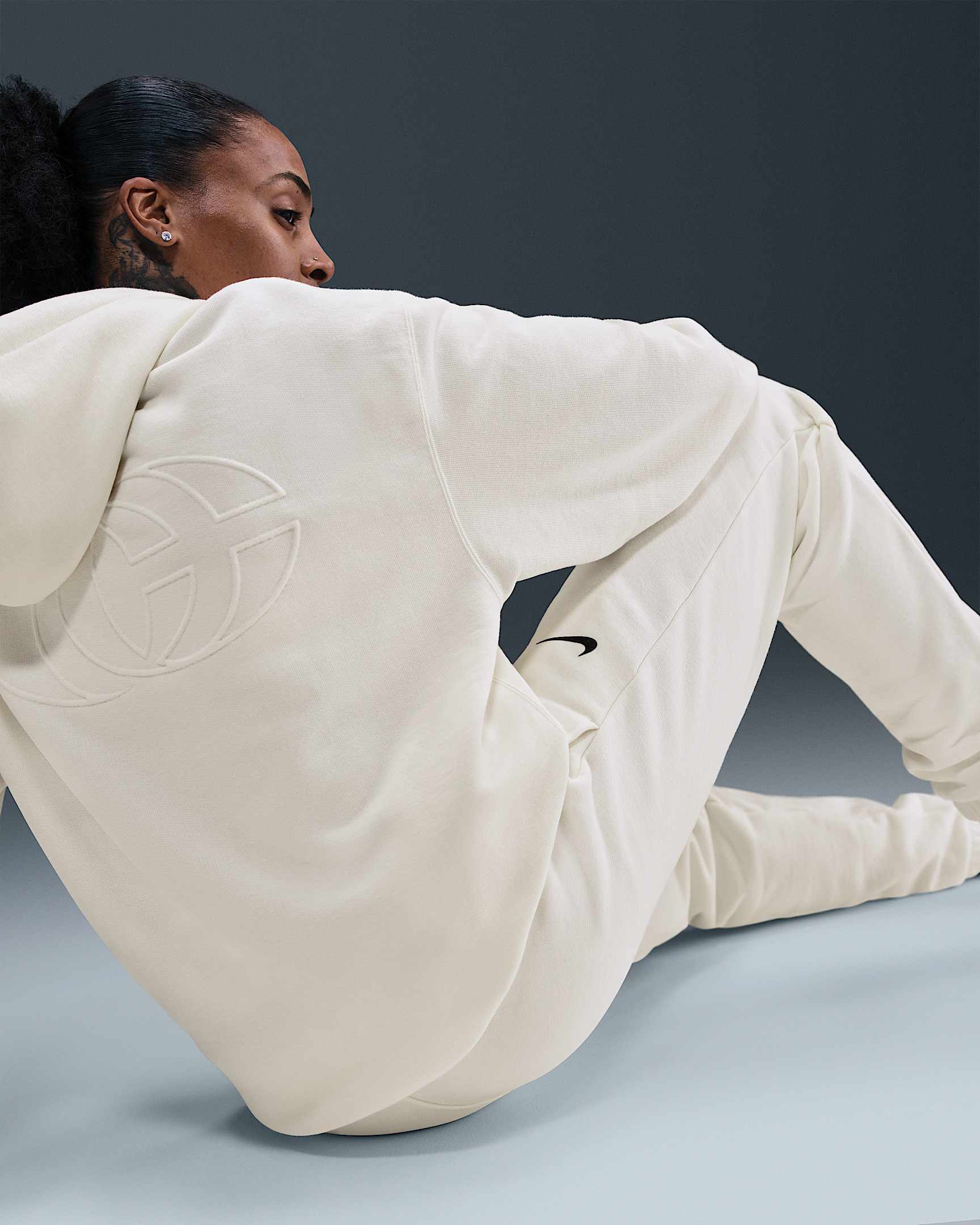 Caitlin Clark Nike Fleece Cuffed Basketball Pants - 5
