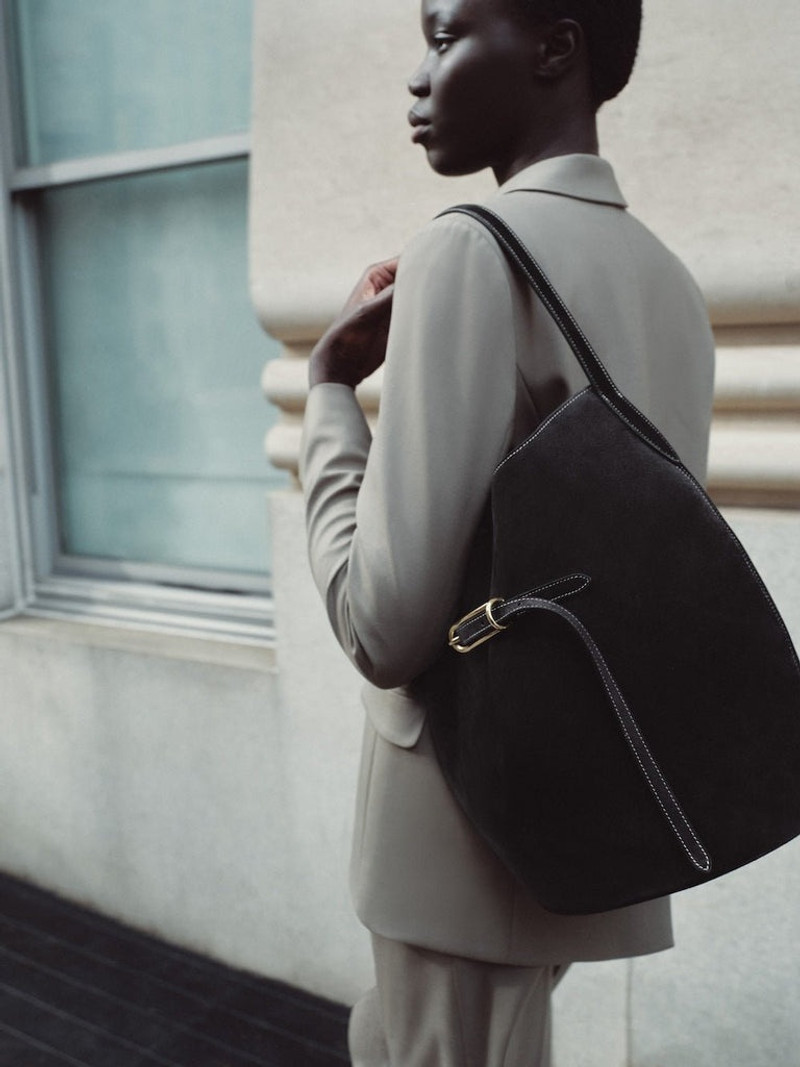 Liffner BELTED BUCKET BAG LARGE BLACK SUEDE outlook
