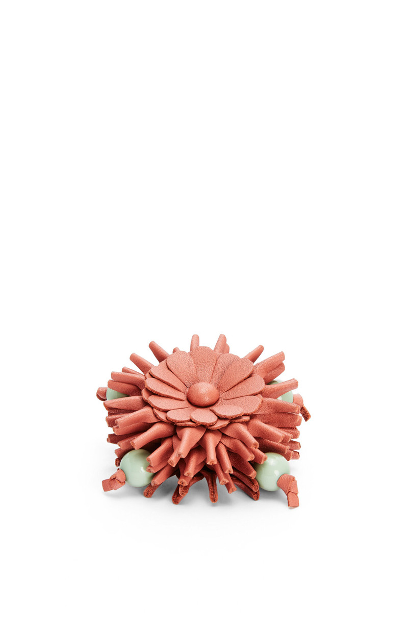 Stud Flower charm in classic calfskin 4