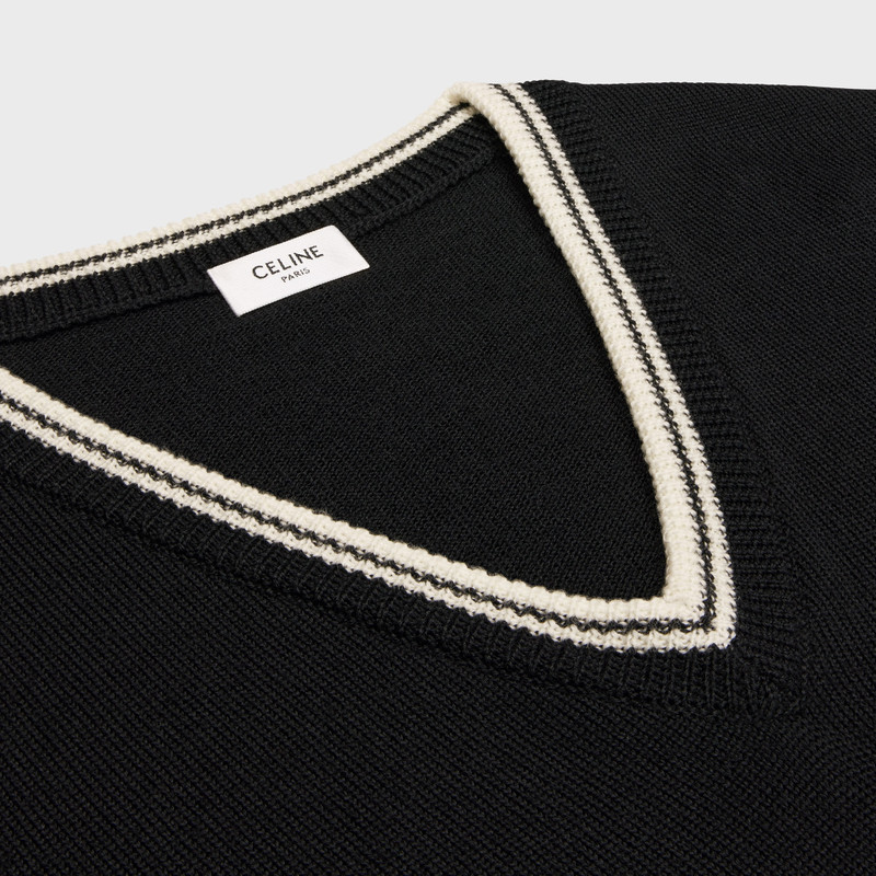 triomphe V-neck sweater in wool 3