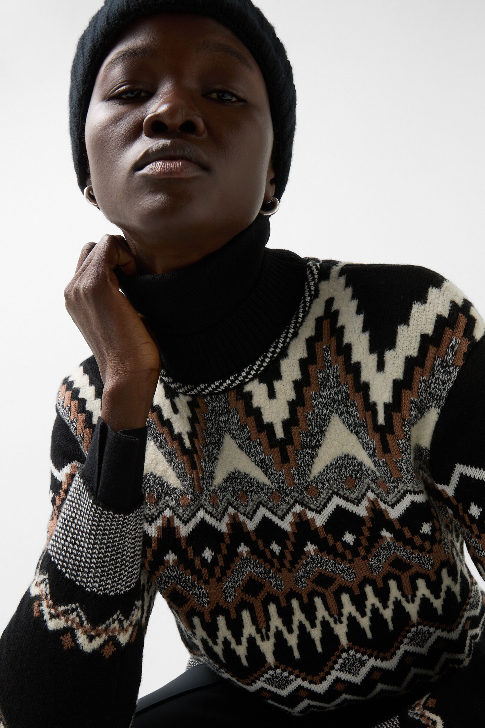 Avena Sweater in Black/Brown/Off-white - 3