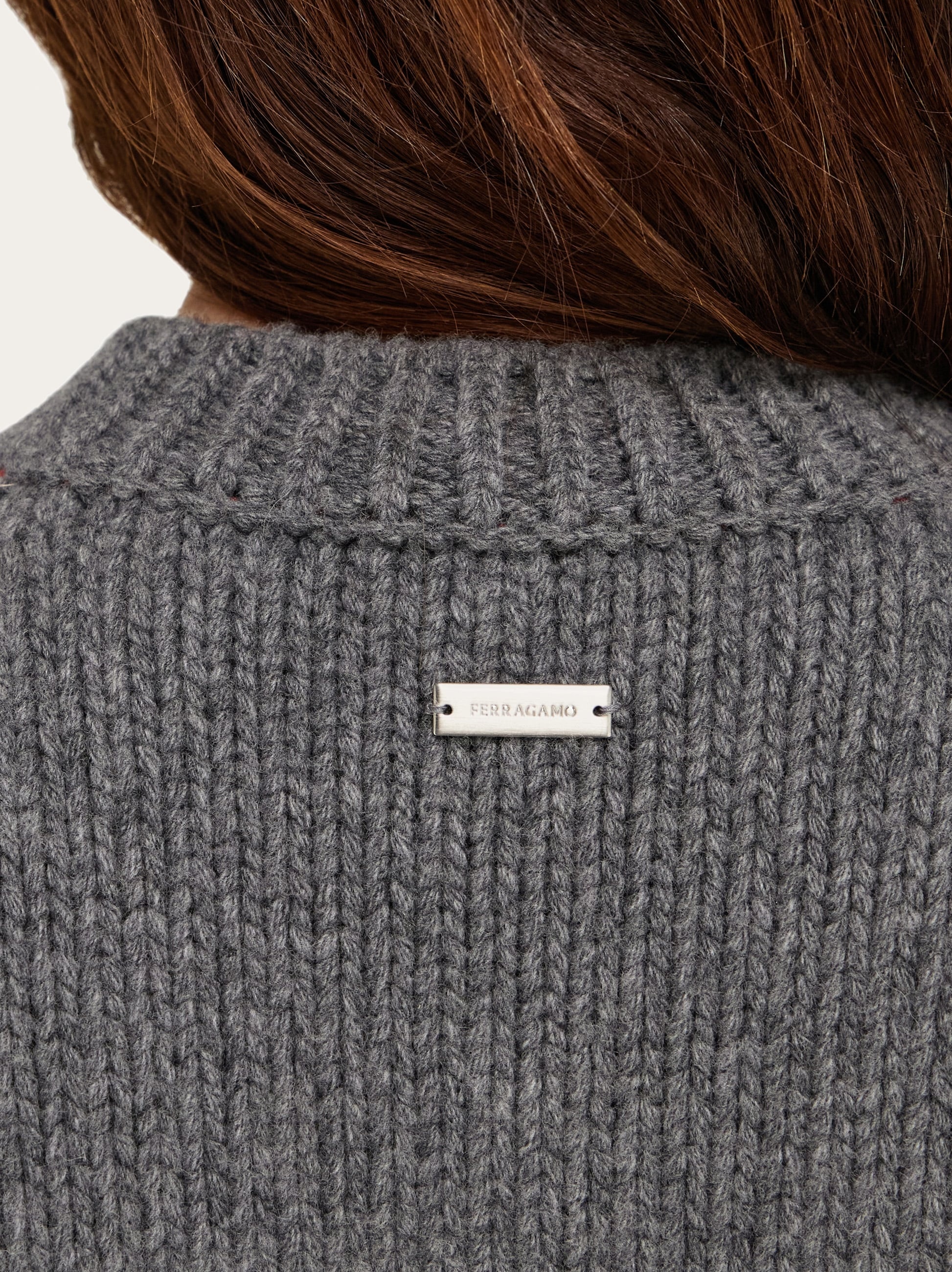 V-neck sweater with floral motif - 6
