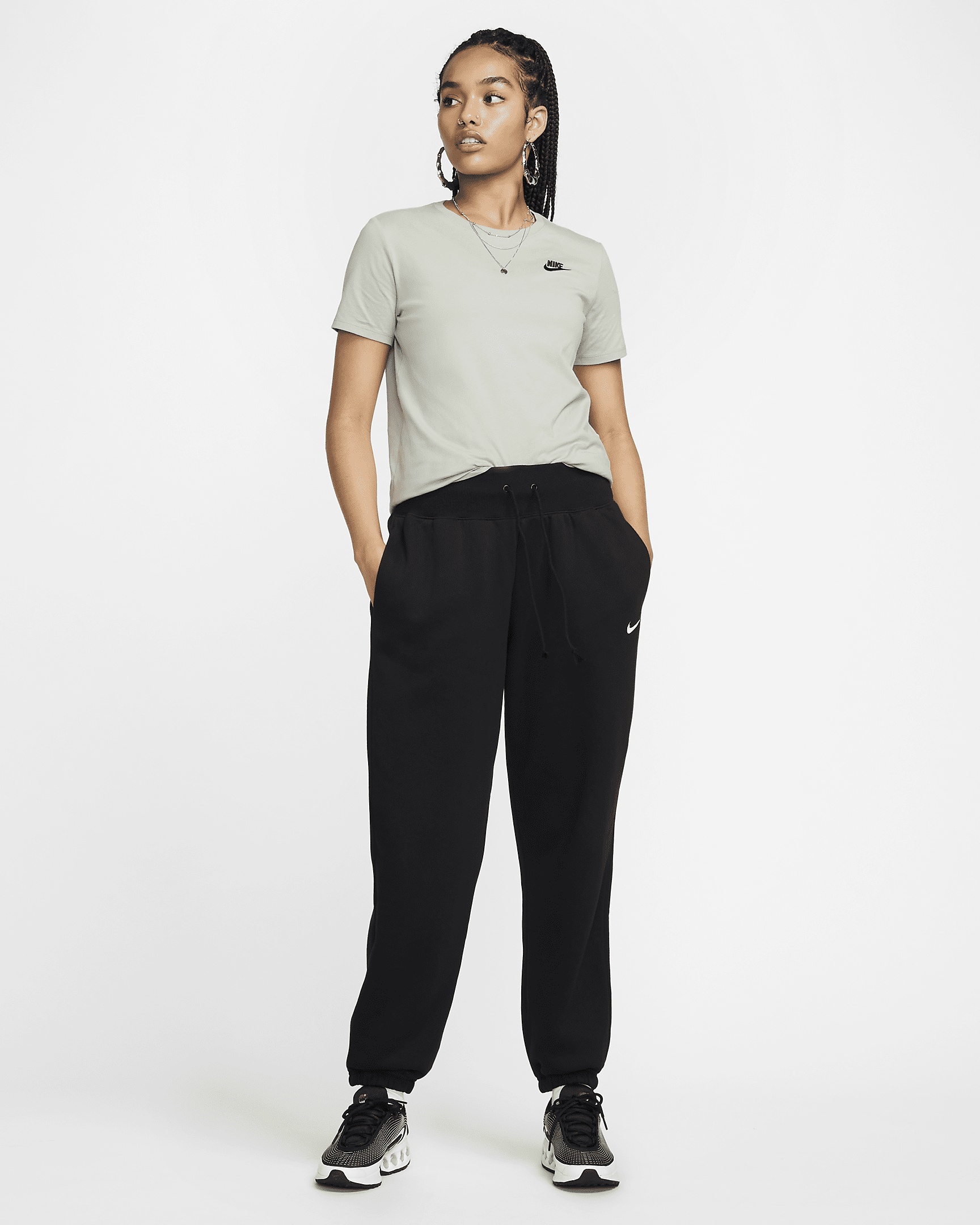 Nike Sportswear Club Essentials Women's T-Shirt - 5