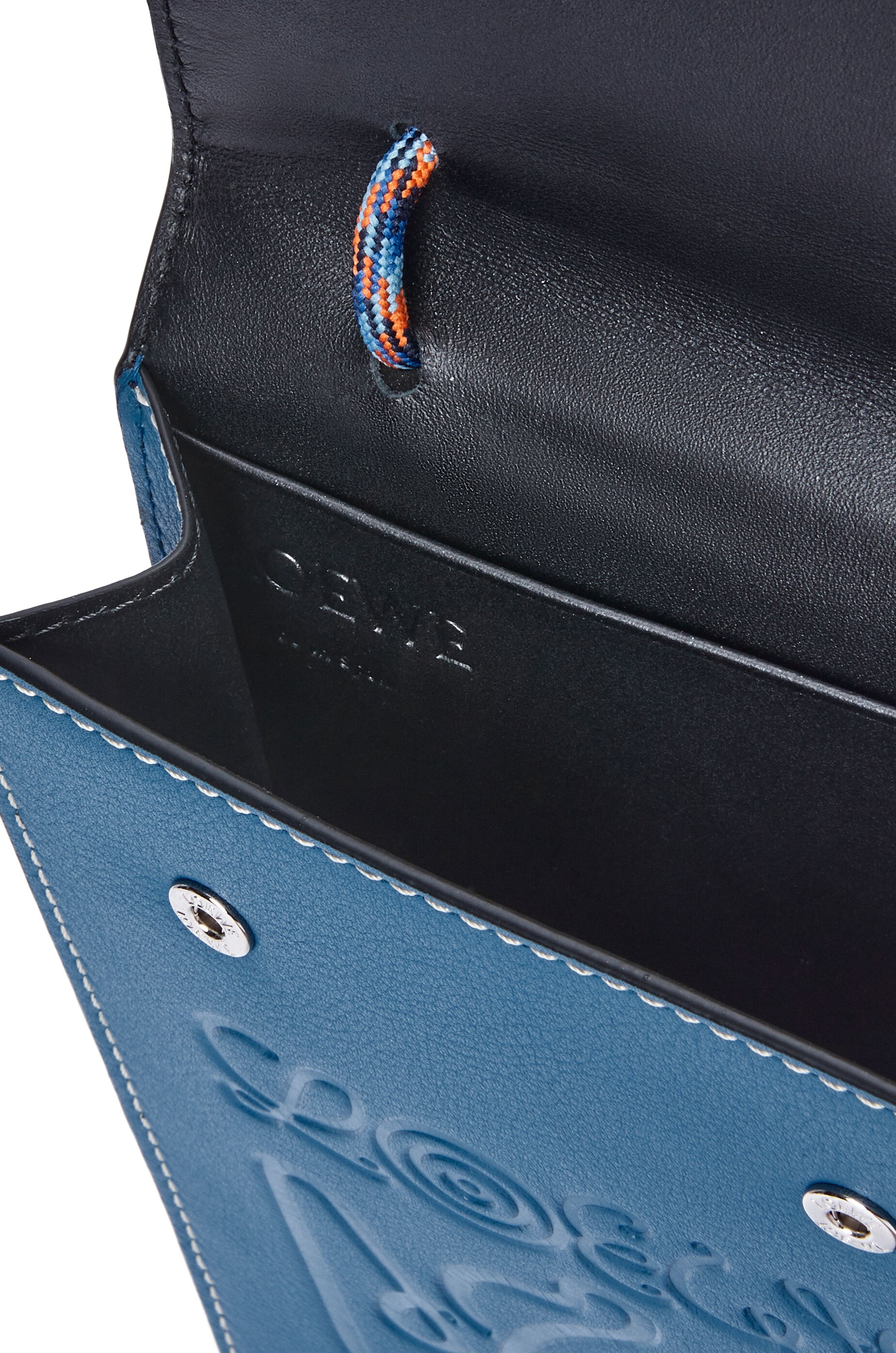 Neck pocket in classic calfskin - 6