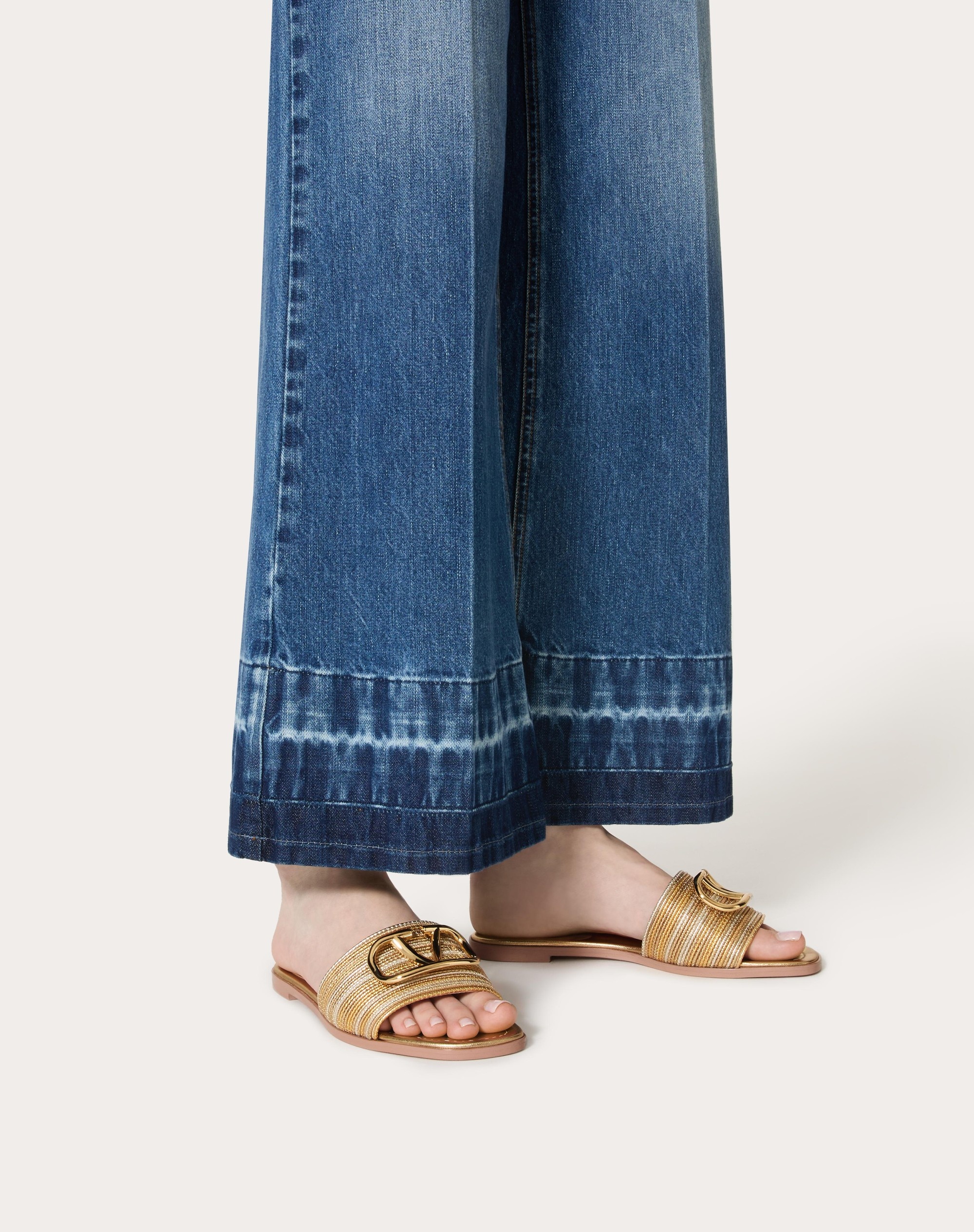 VLOGO SIGNATURE METALLIC LEATHER SLIDE SANDAL WITH CORNELY EMBROIDERY - 6