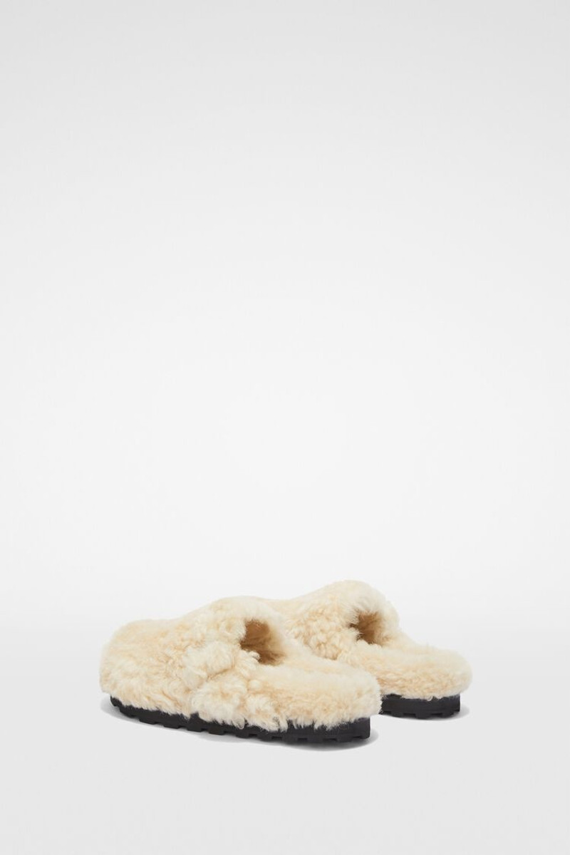 Jil Sander Sabot outlook
