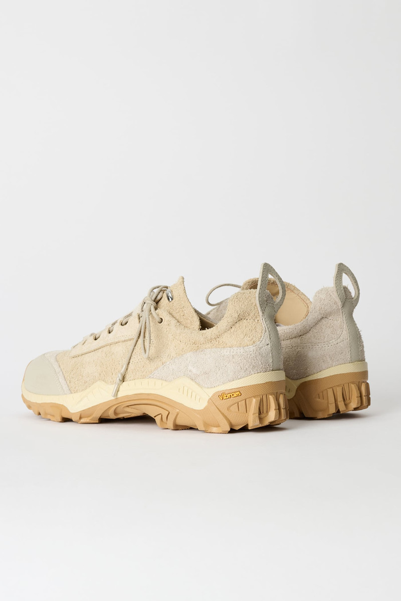 Gabe Warm Fog Suede 5