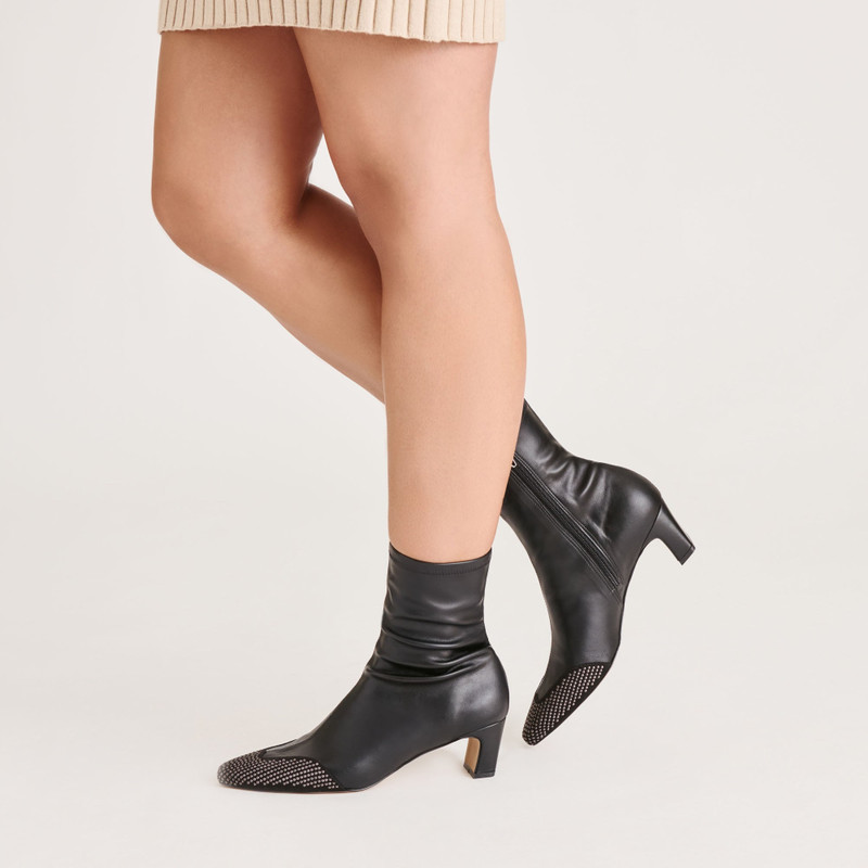 ANIKA STUD BOOTS BLACK STELLA 6