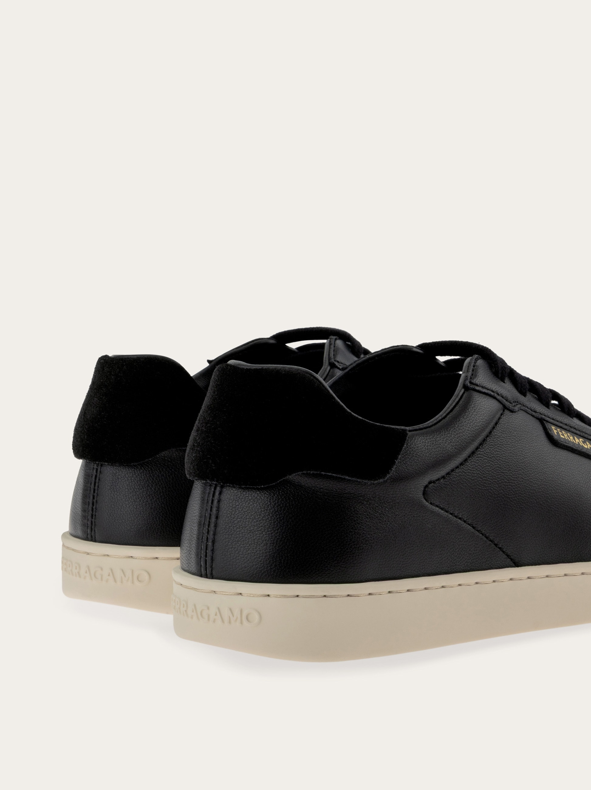 Low-top sneaker - 4
