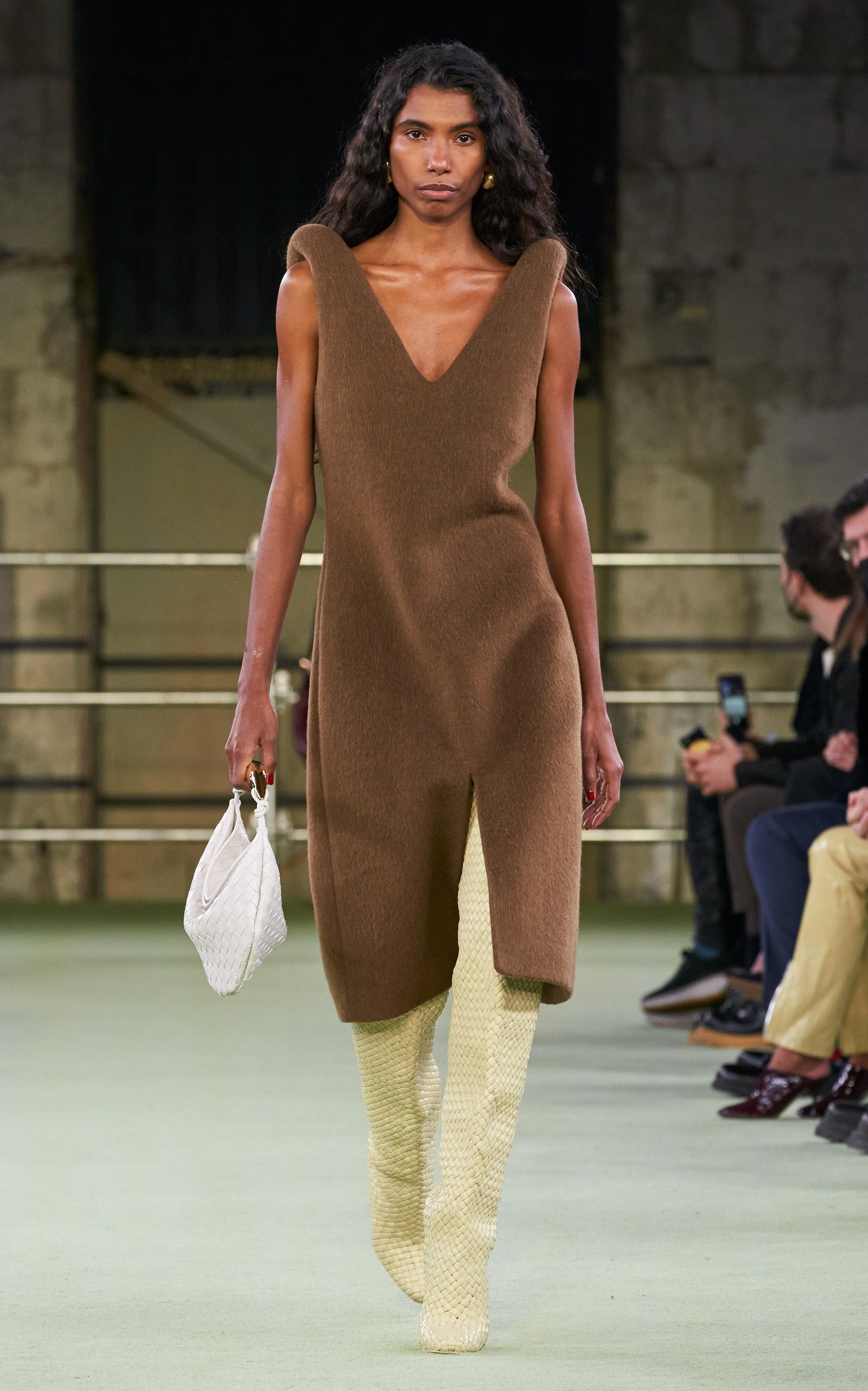 Alpaca Mohair V-Neck Midi Dress brown - 1
