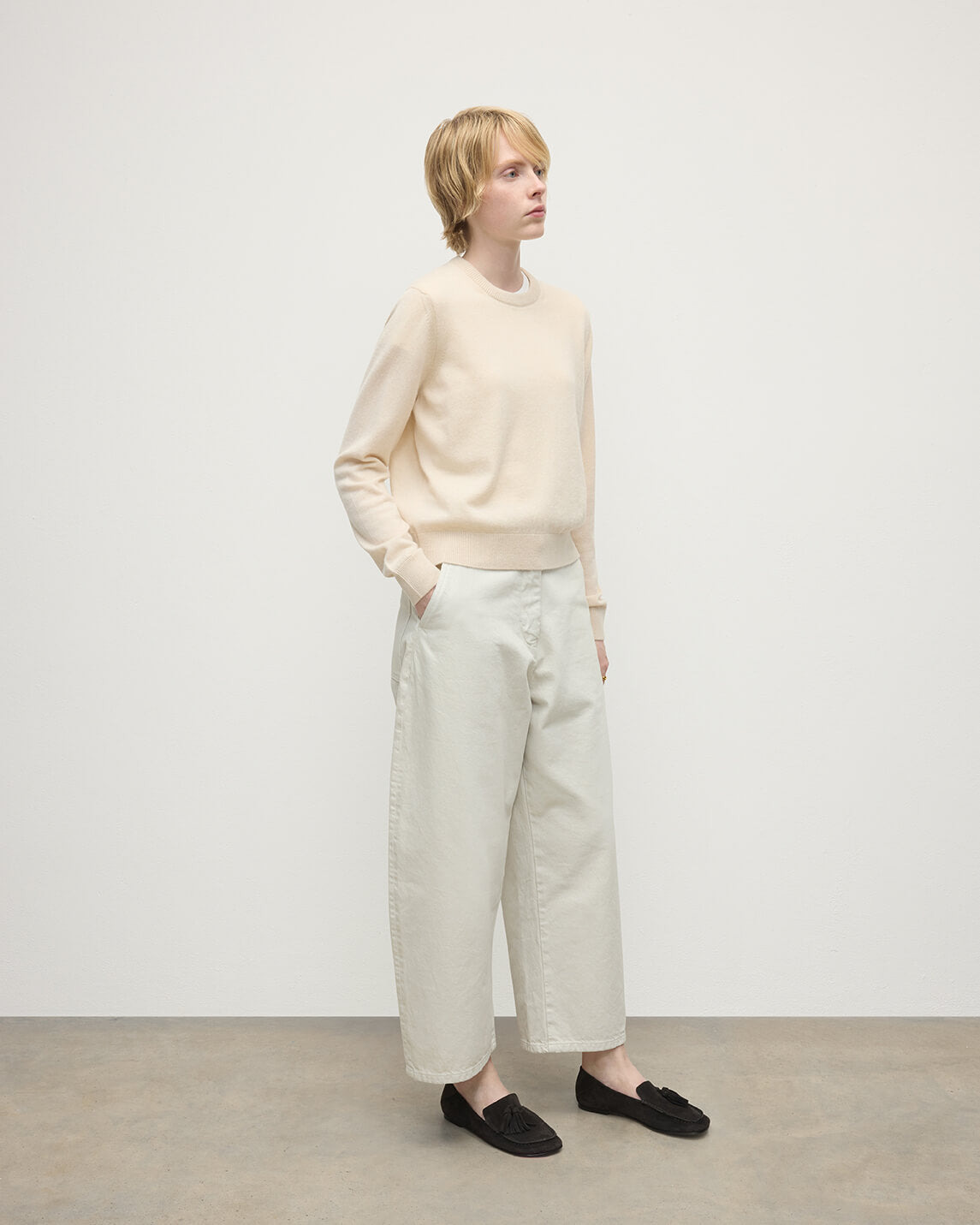 Classic Cashmere Cream Round Neck Jumper - 3