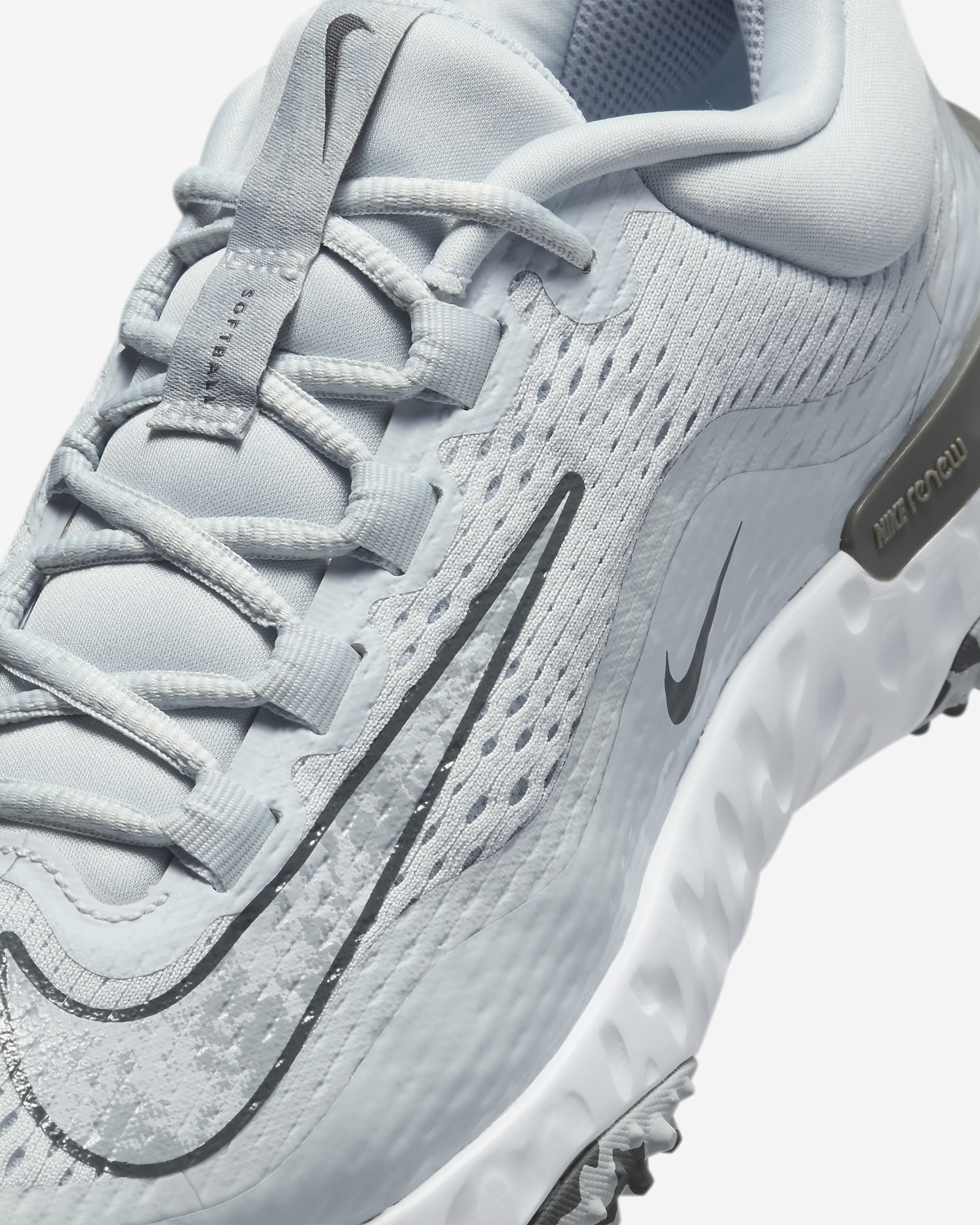 Nike Alpha Huarache Elite 4 Turf Women's Softball Shoes - 8