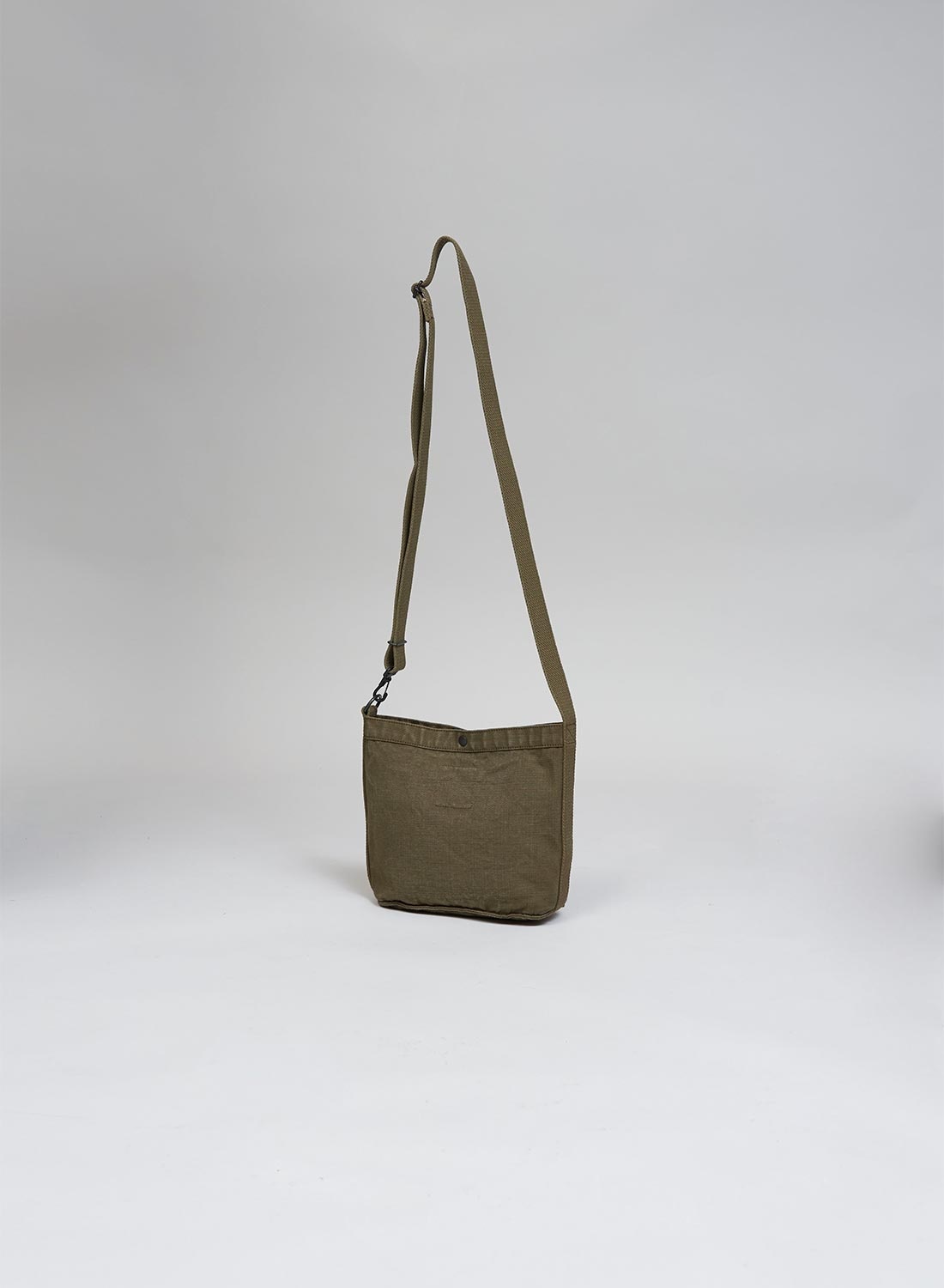 Nigel Cabourn Cotton Magazine Bag in Green | REVERSIBLE