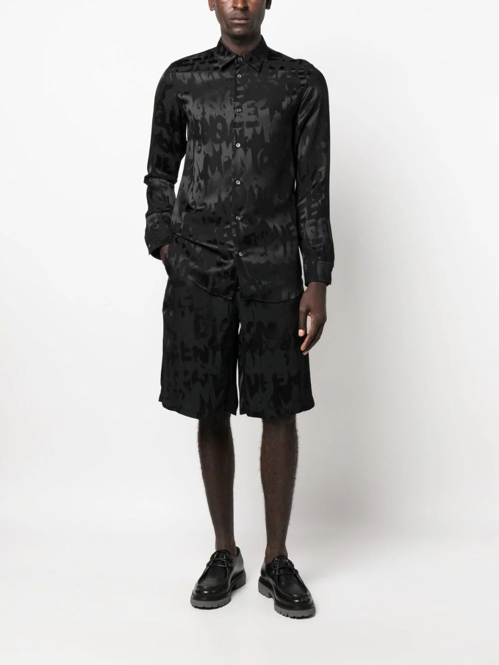 GRAFFITI LOGO-JACQUARD SHORTS - 2