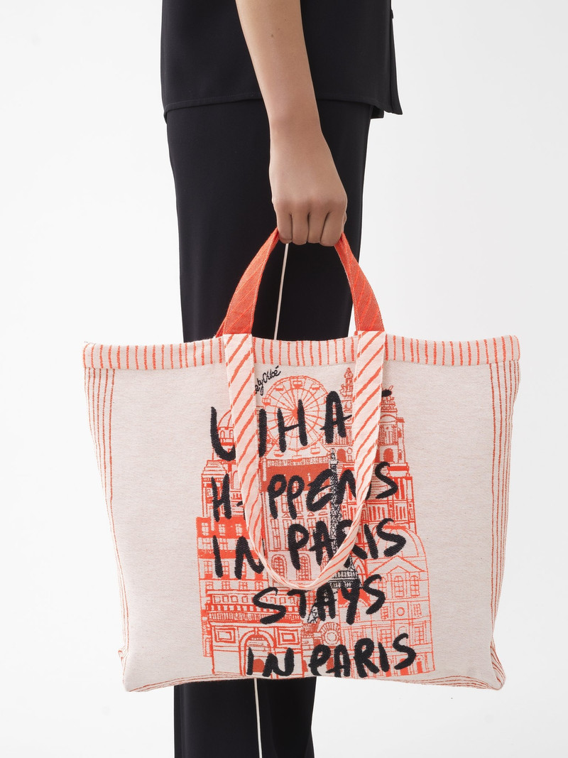 See by Chloé WHAT HAPPENS TOTE outlook
