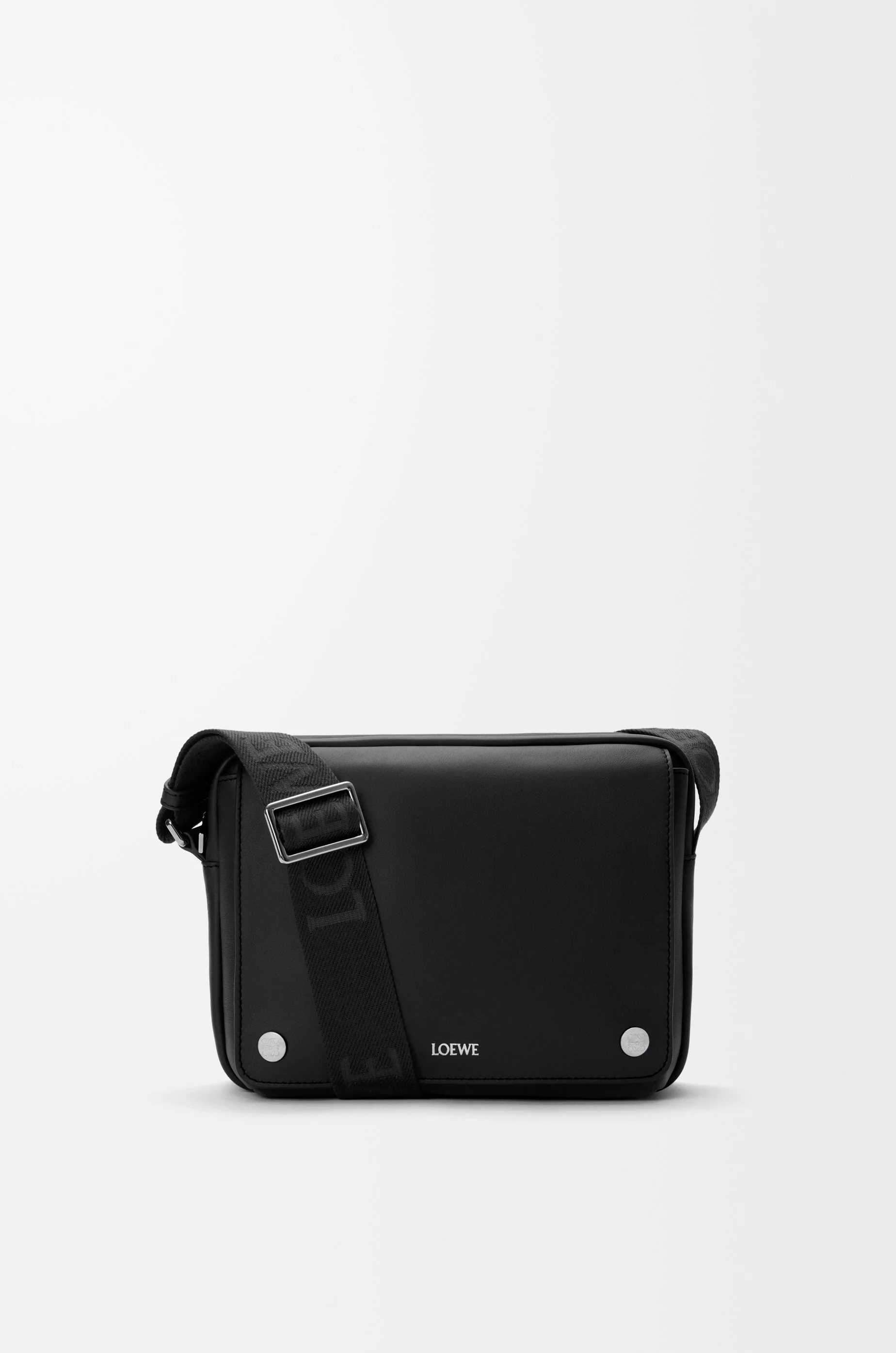 Medium Pebble messenger bag in smooth calfskin - 1