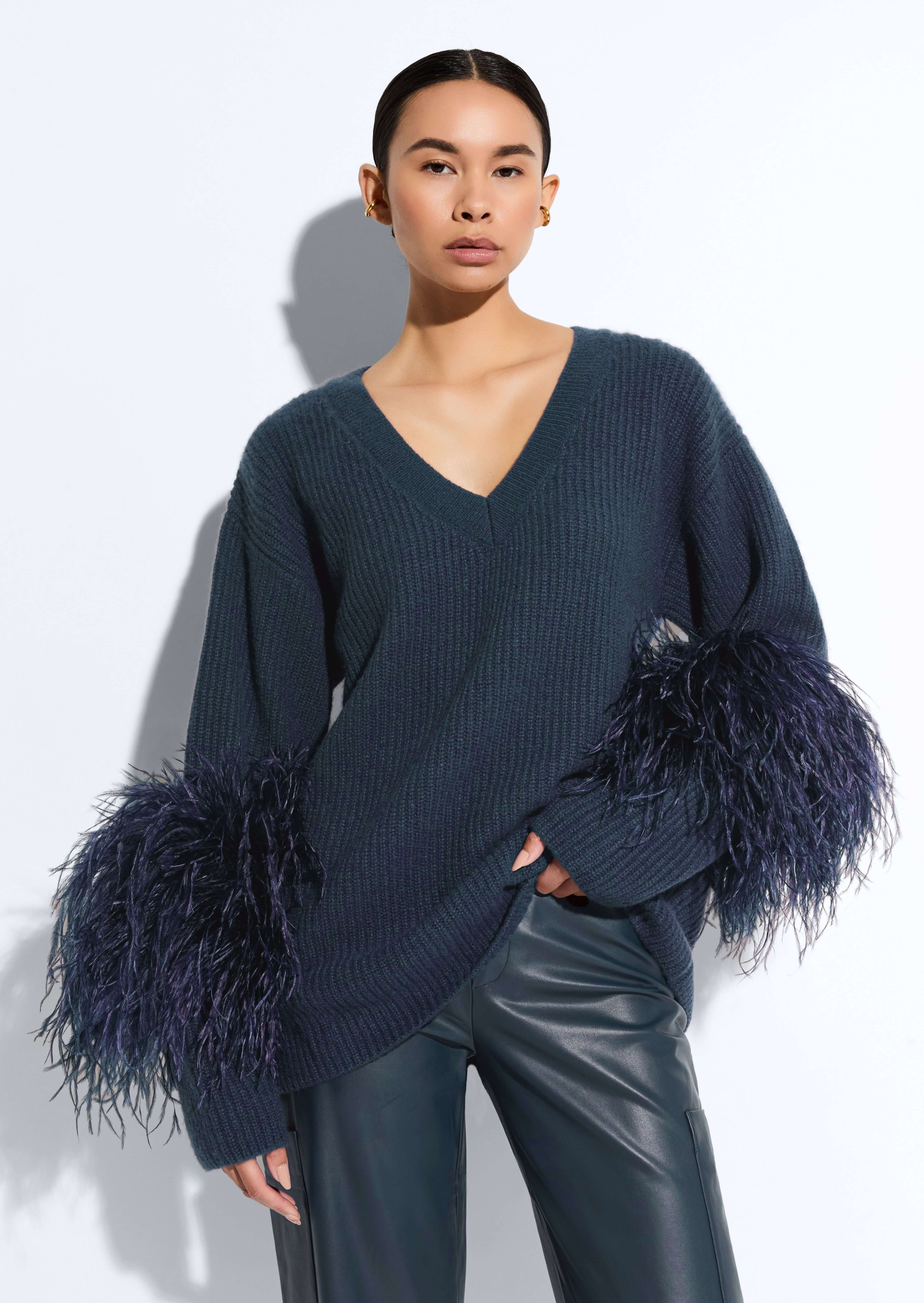 Cashmere V Neck Sweater With Feathers - 4