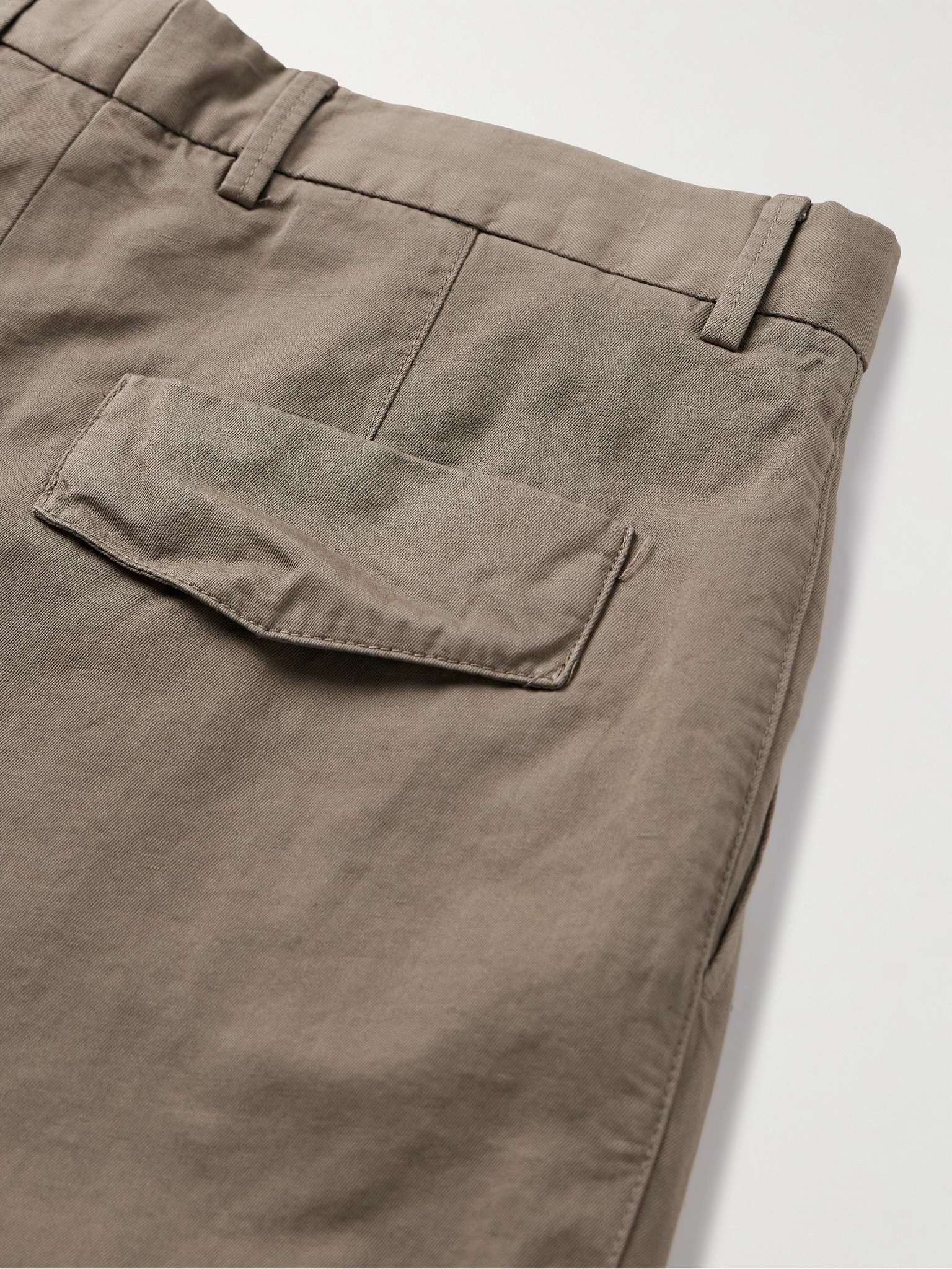 Straight-Leg Pleated Cotton and Linen-Blend Shorts - 4