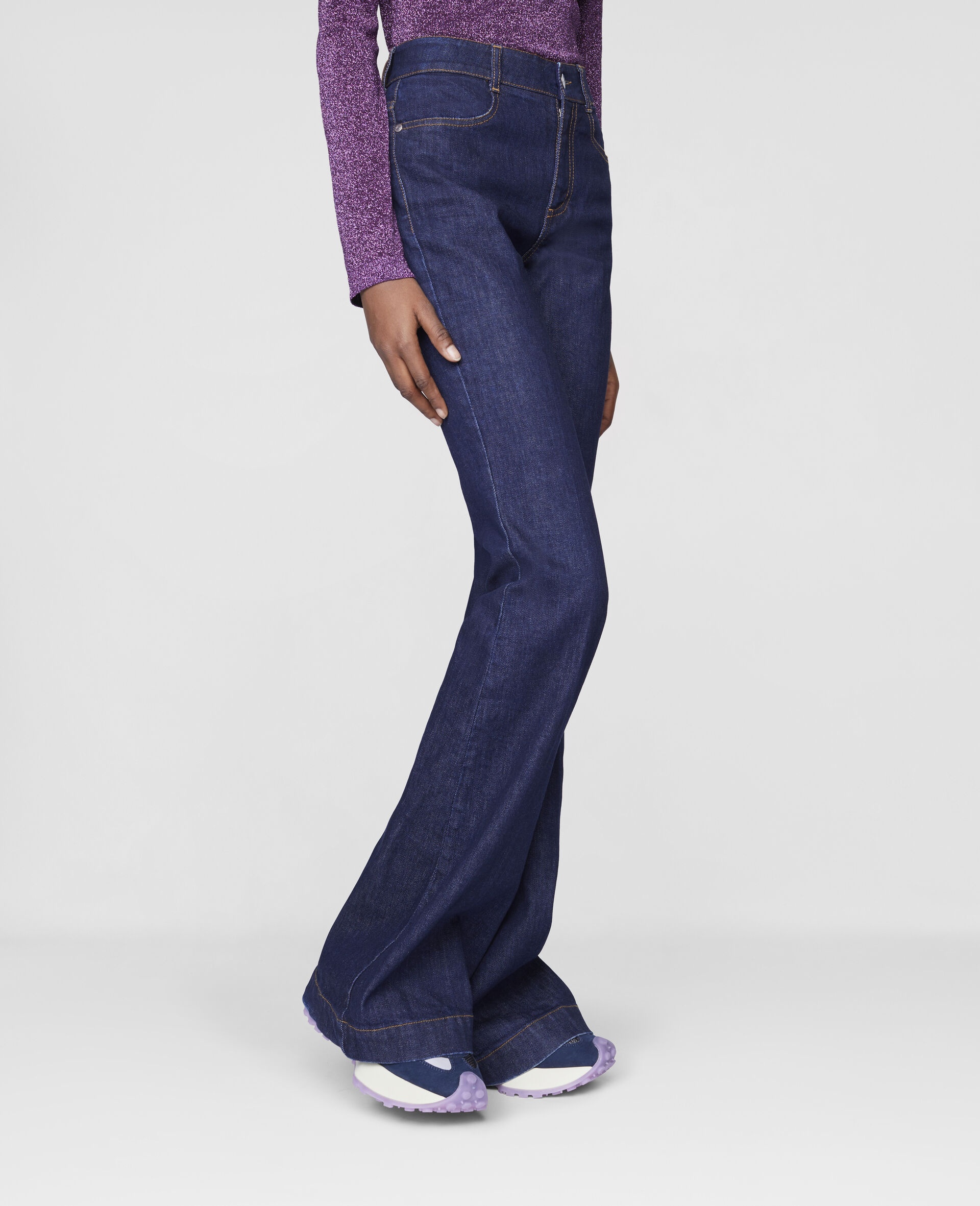 The 70s Flared Denim Pants - 4