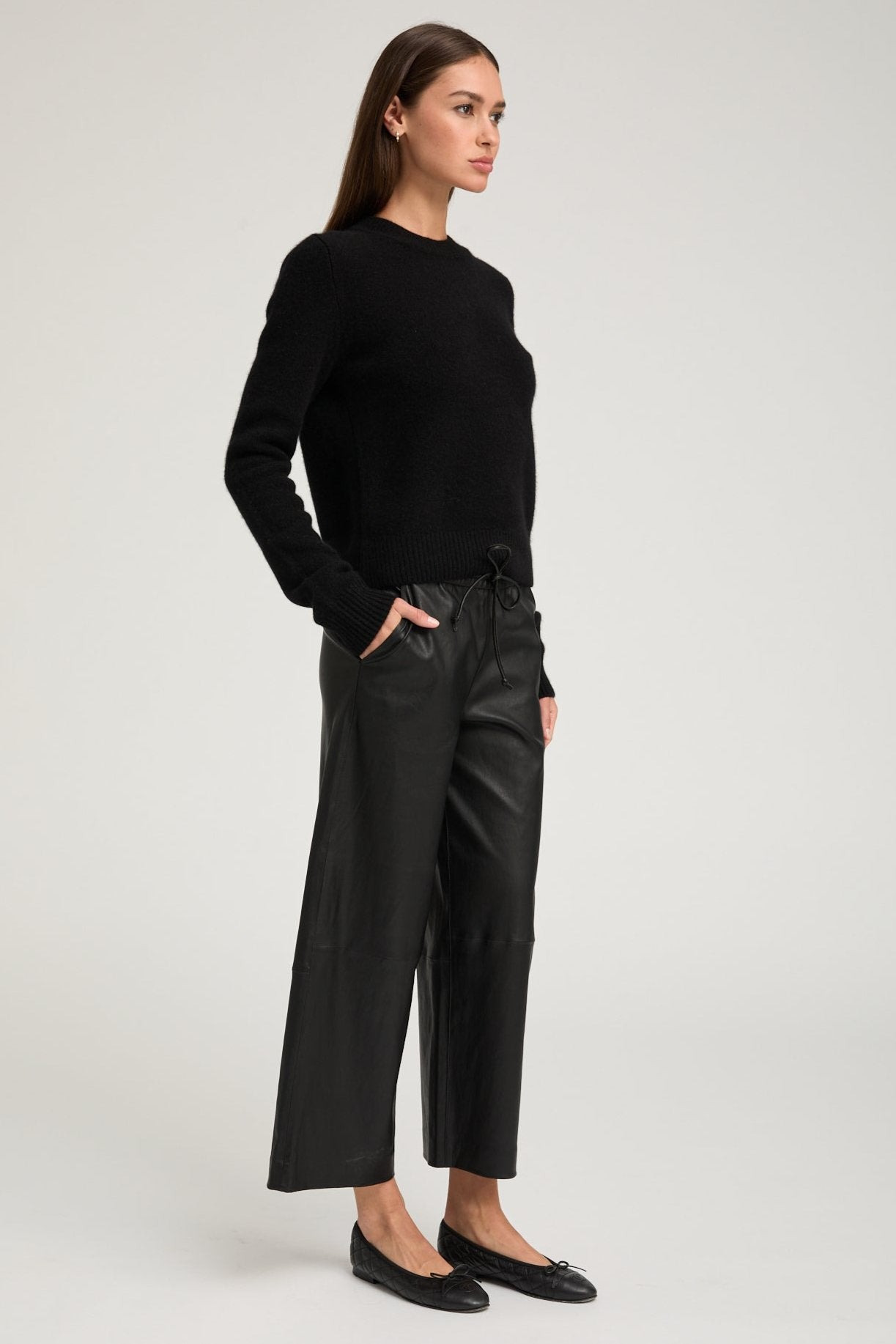BLACK CASHMERE CREWNECK SWEATER - 2