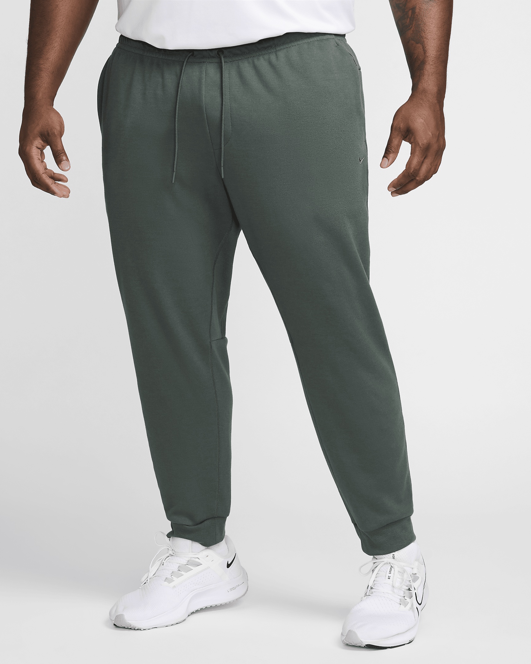 Nike Primary Men's Dri-FIT UV Versatile Joggers - 8