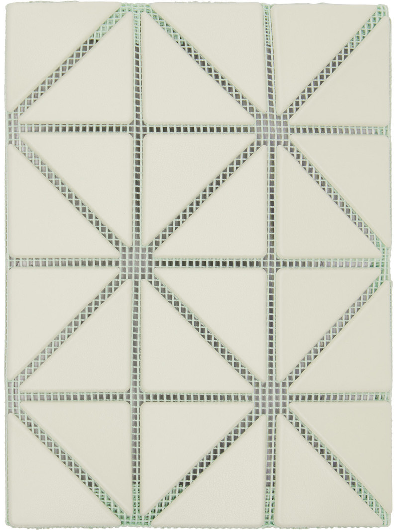 BAO BAO ISSEY MIYAKE Green W Color Card Holder outlook