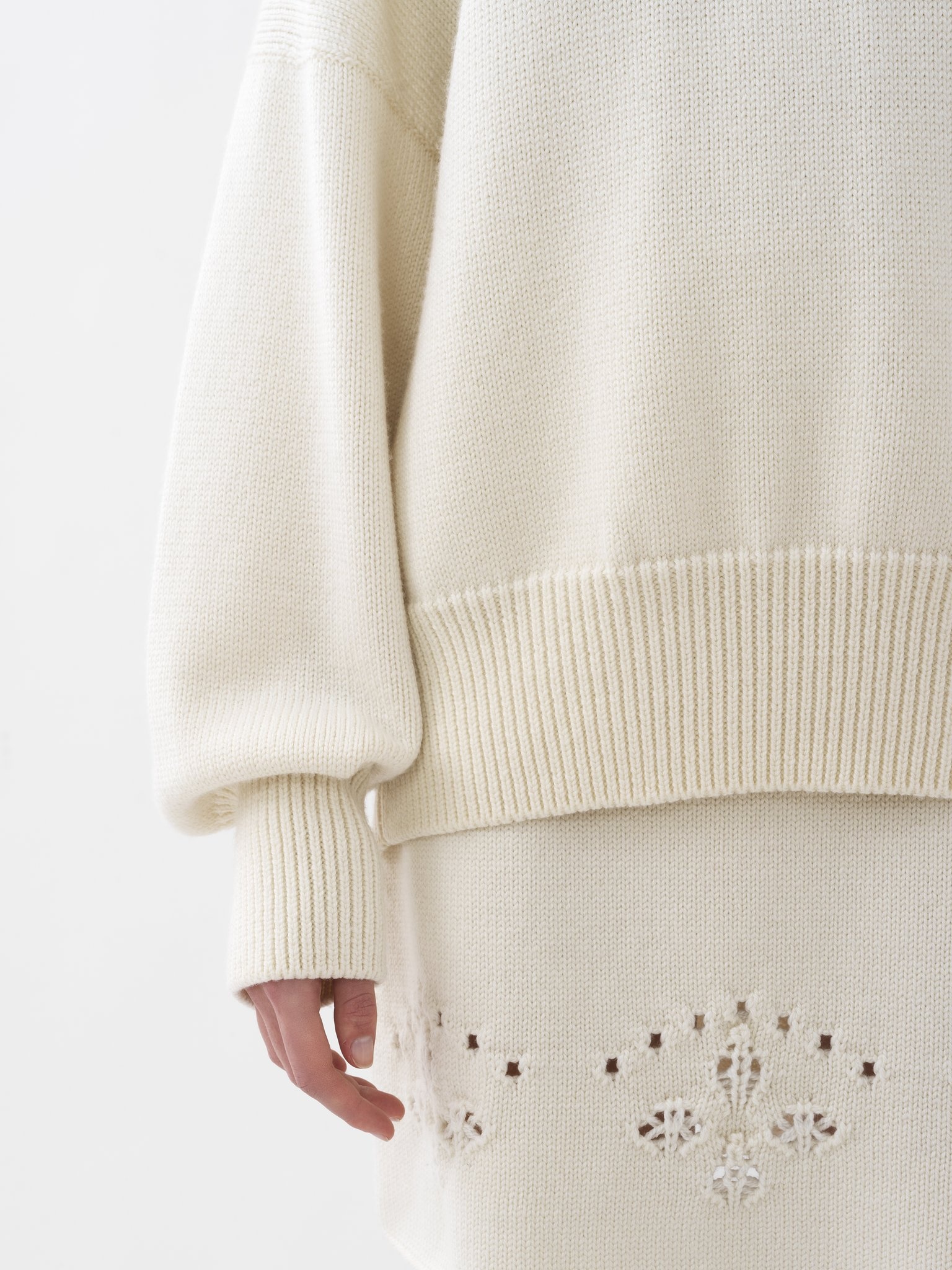 GENEROUS HIGH-NECK SWEATER - 7