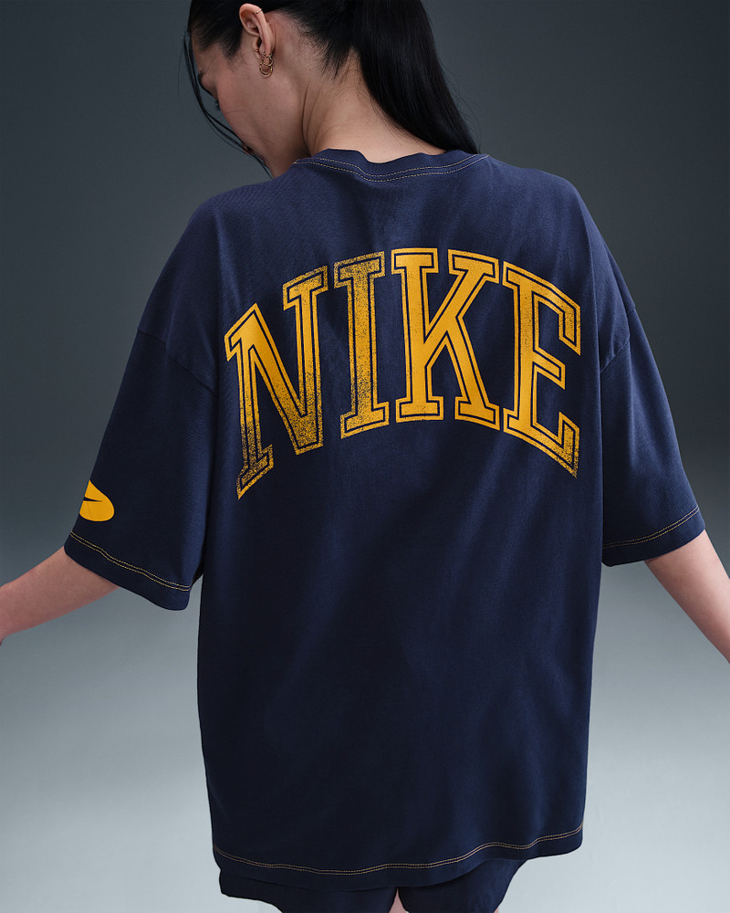 Nike Nike Sportswear Women's Short-Sleeve T-Shirt outlook