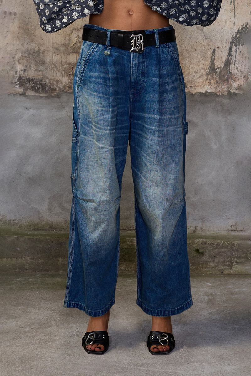 R13 CROP WIDE LEG CARPENTER outlook