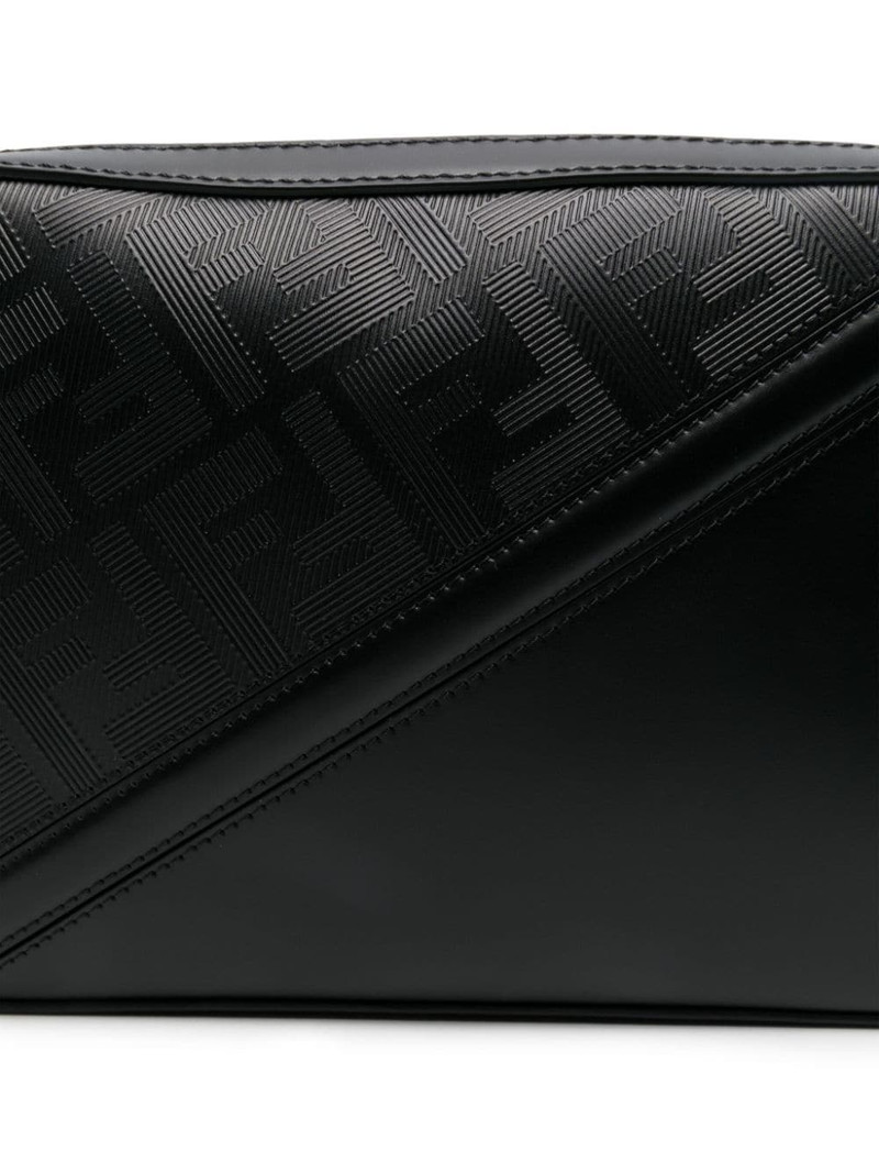 Diagonal shoulder bag 4