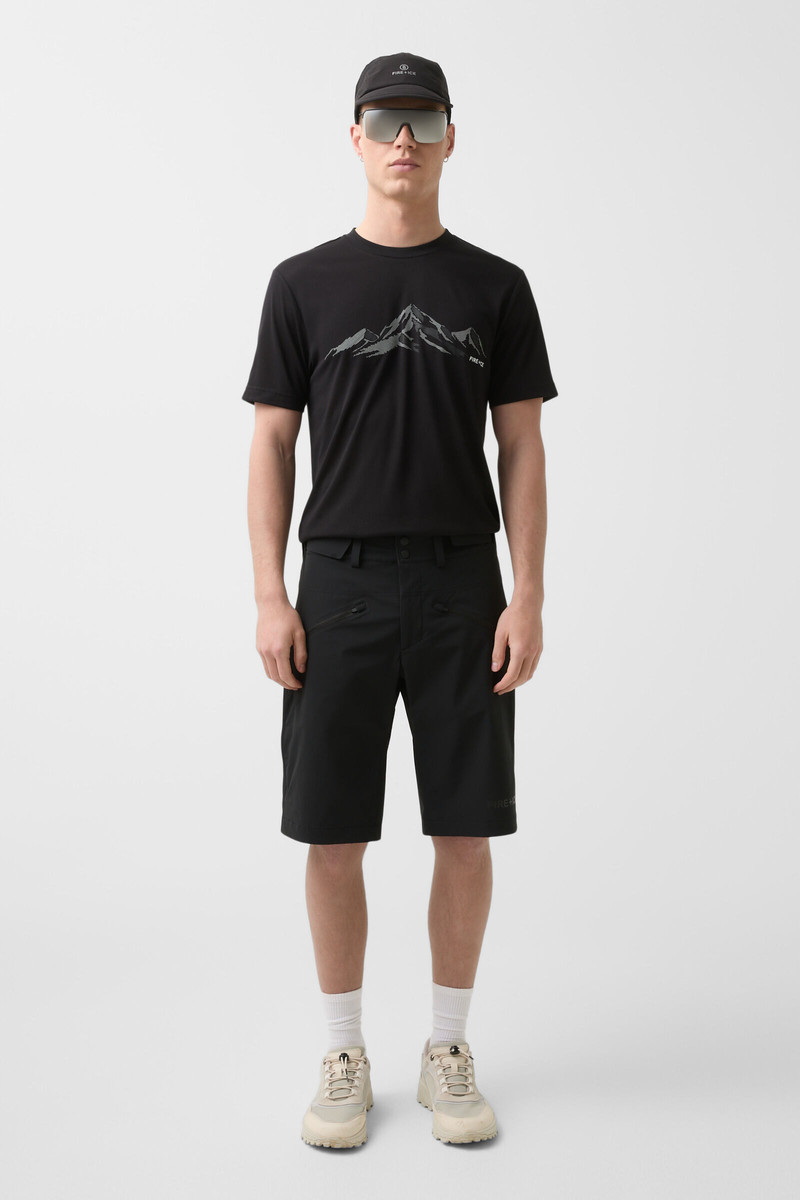 BOGNER Cewan functional shorts in Black outlook