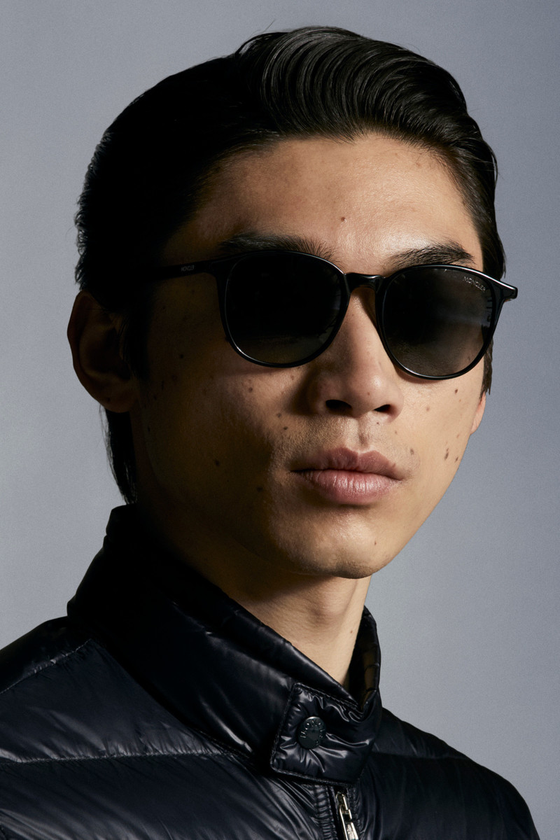Moncler Rounded sunglasses outlook