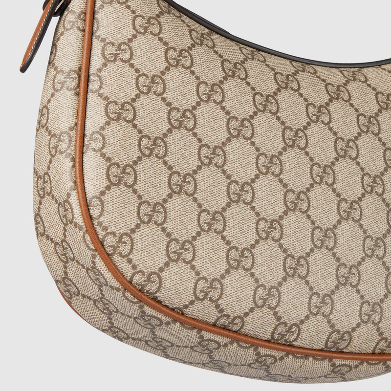 GG Emblem medium shoulder bag 9