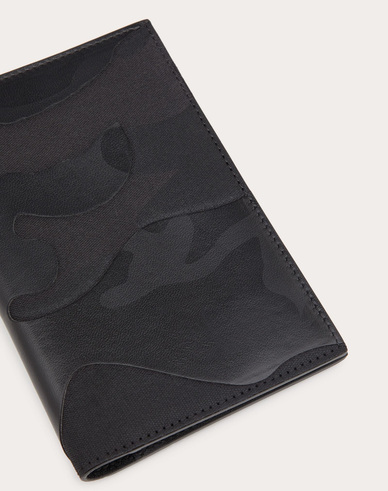 Camouflage Noir Passport Cover - 2