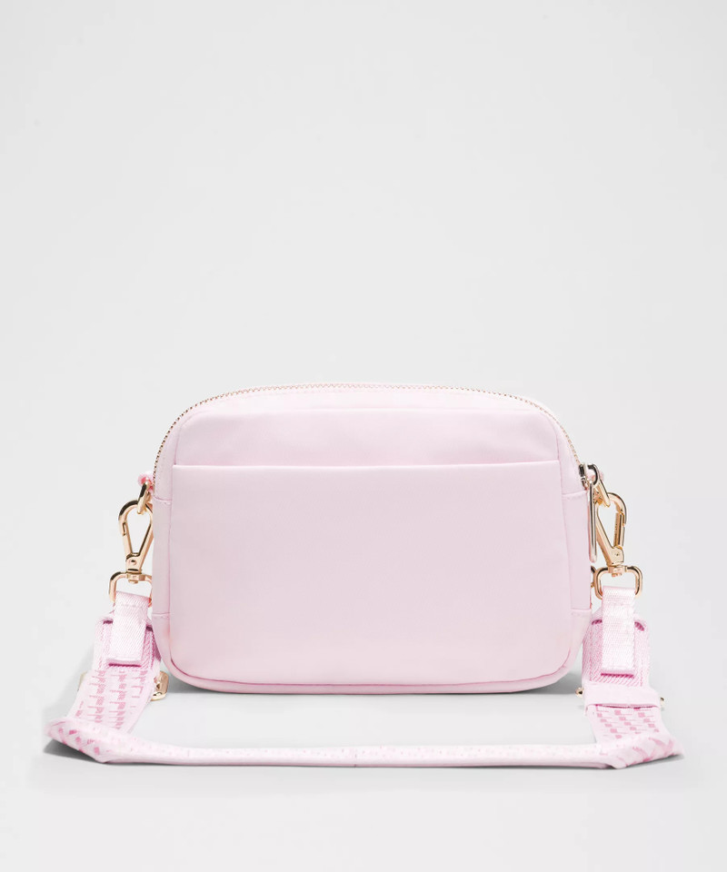 Everywhere Crossbody Bag 2L *L Monogram Metallic 3