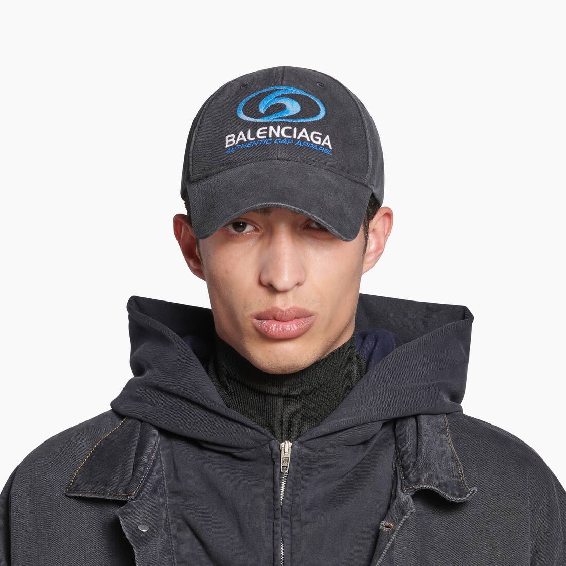 Surfer Cap in Black - 5