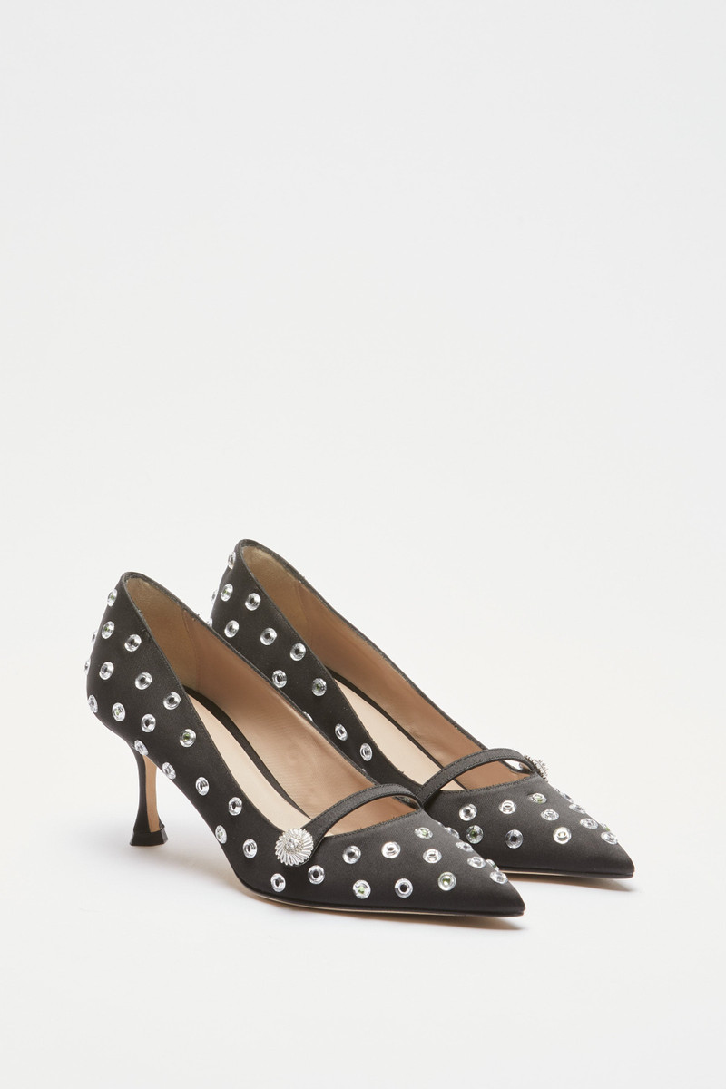SATIN DÉCOLLETÉ WITH STUDS 1